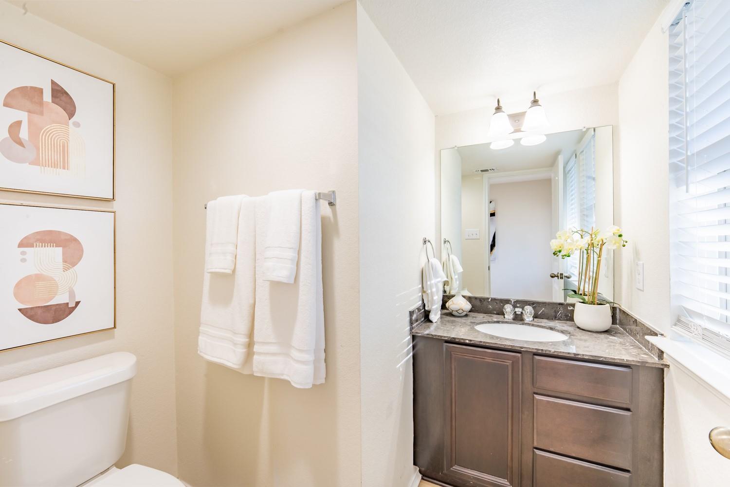 524 Carrington St, Hutto, TX 78634