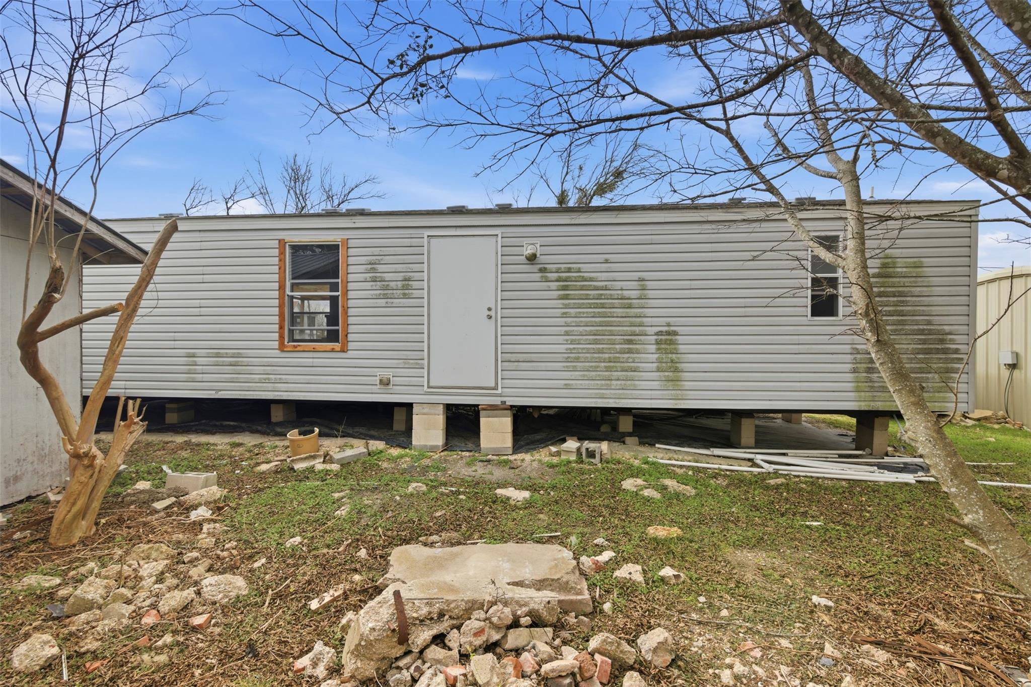 508 W Mesquite Ave, Rogers, TX 76569