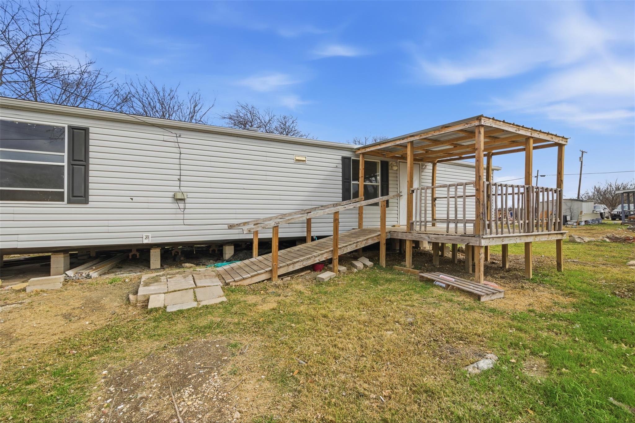 508 W Mesquite Ave, Rogers, TX 76569