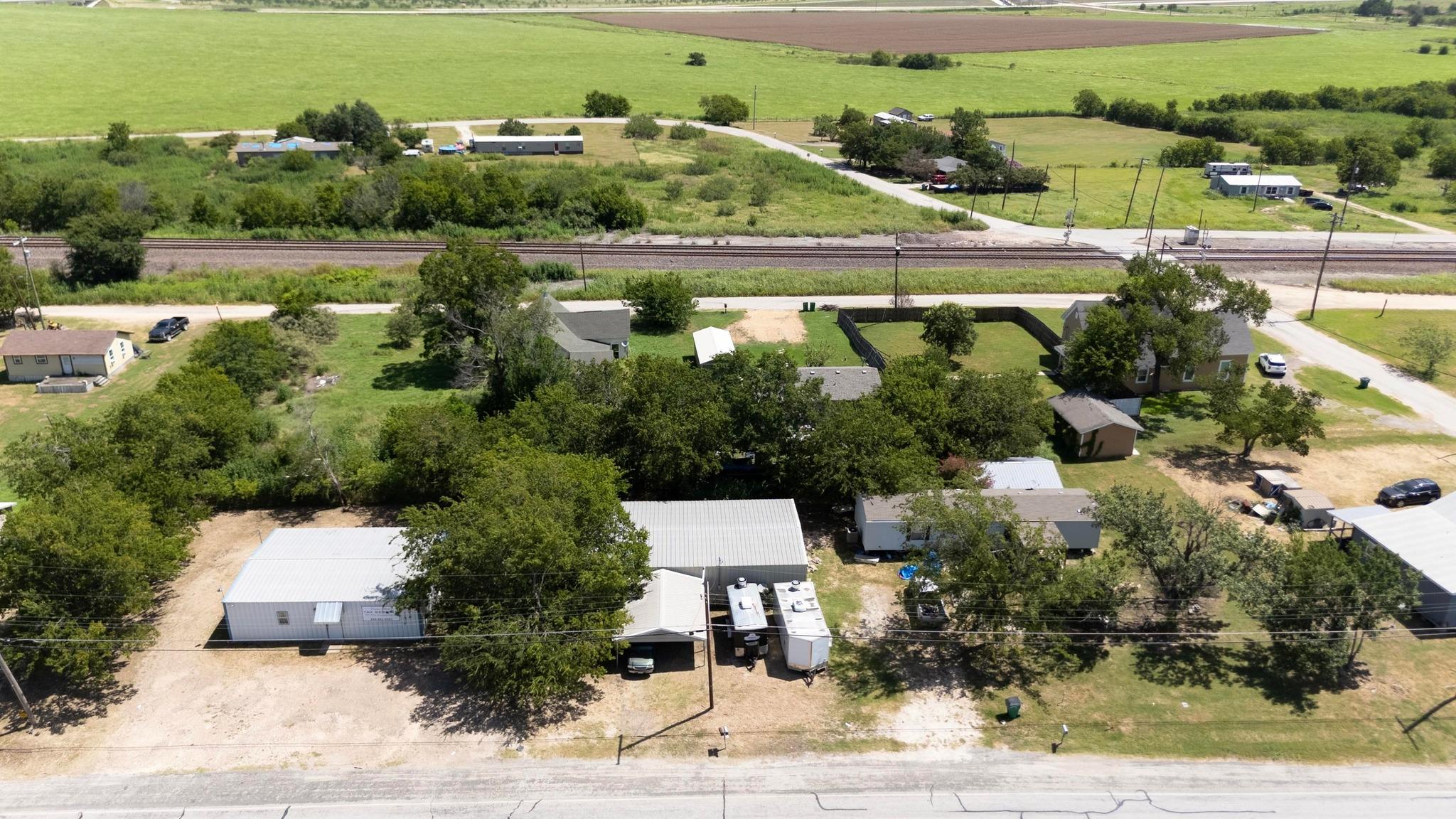 508 W Mesquite Ave, Rogers, TX 76569