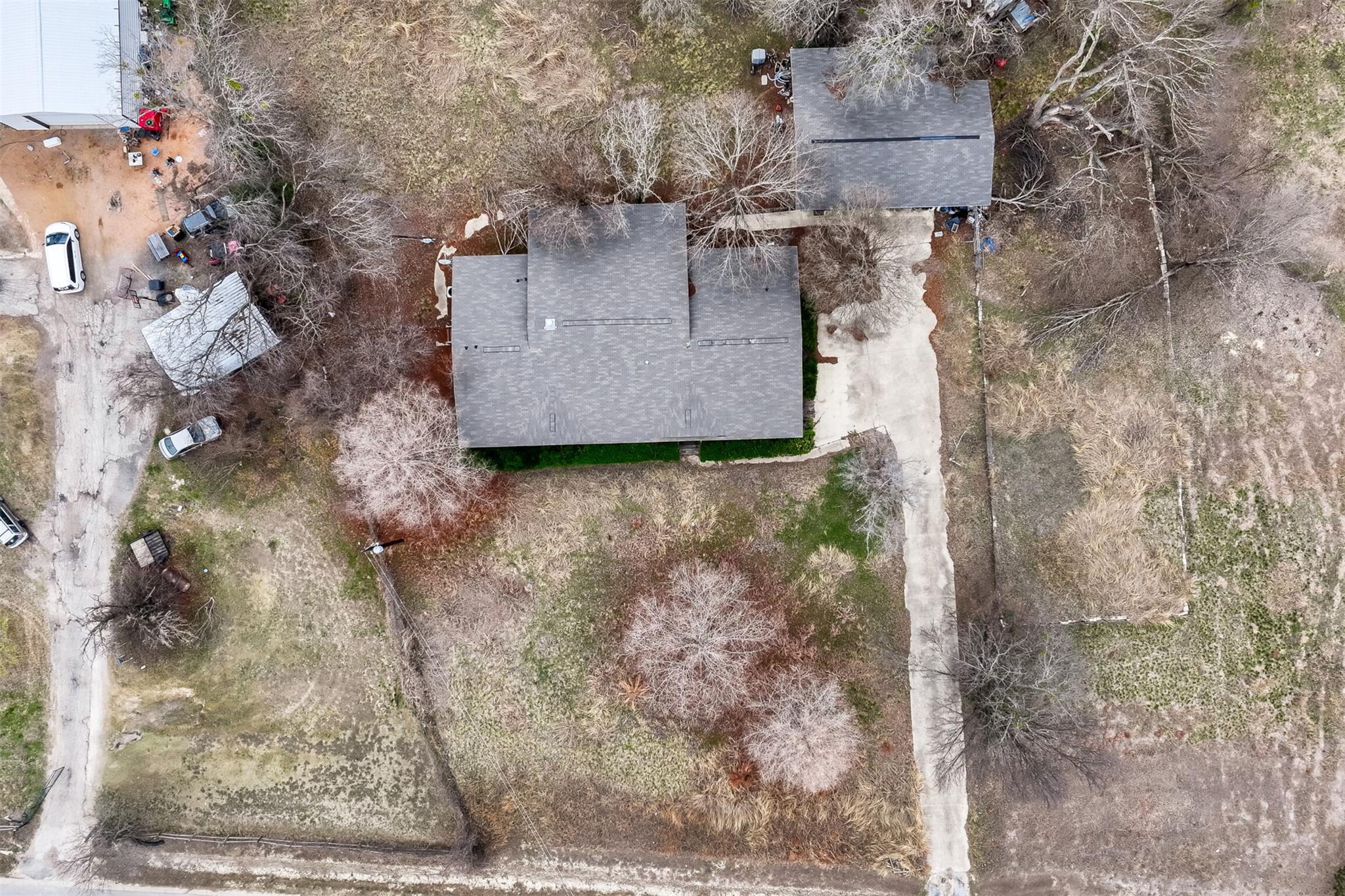 408 Horseshoe Dr, Leander, TX 78641