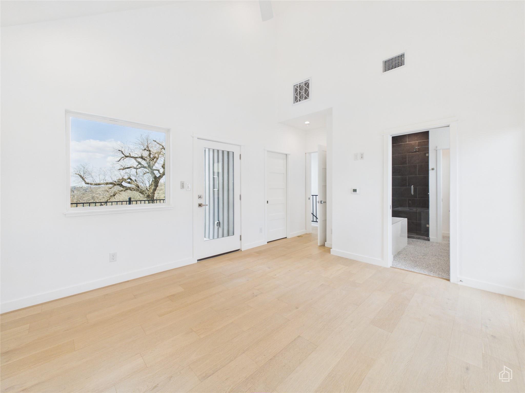 5912 Harold Ct # 104, Austin, TX 78721