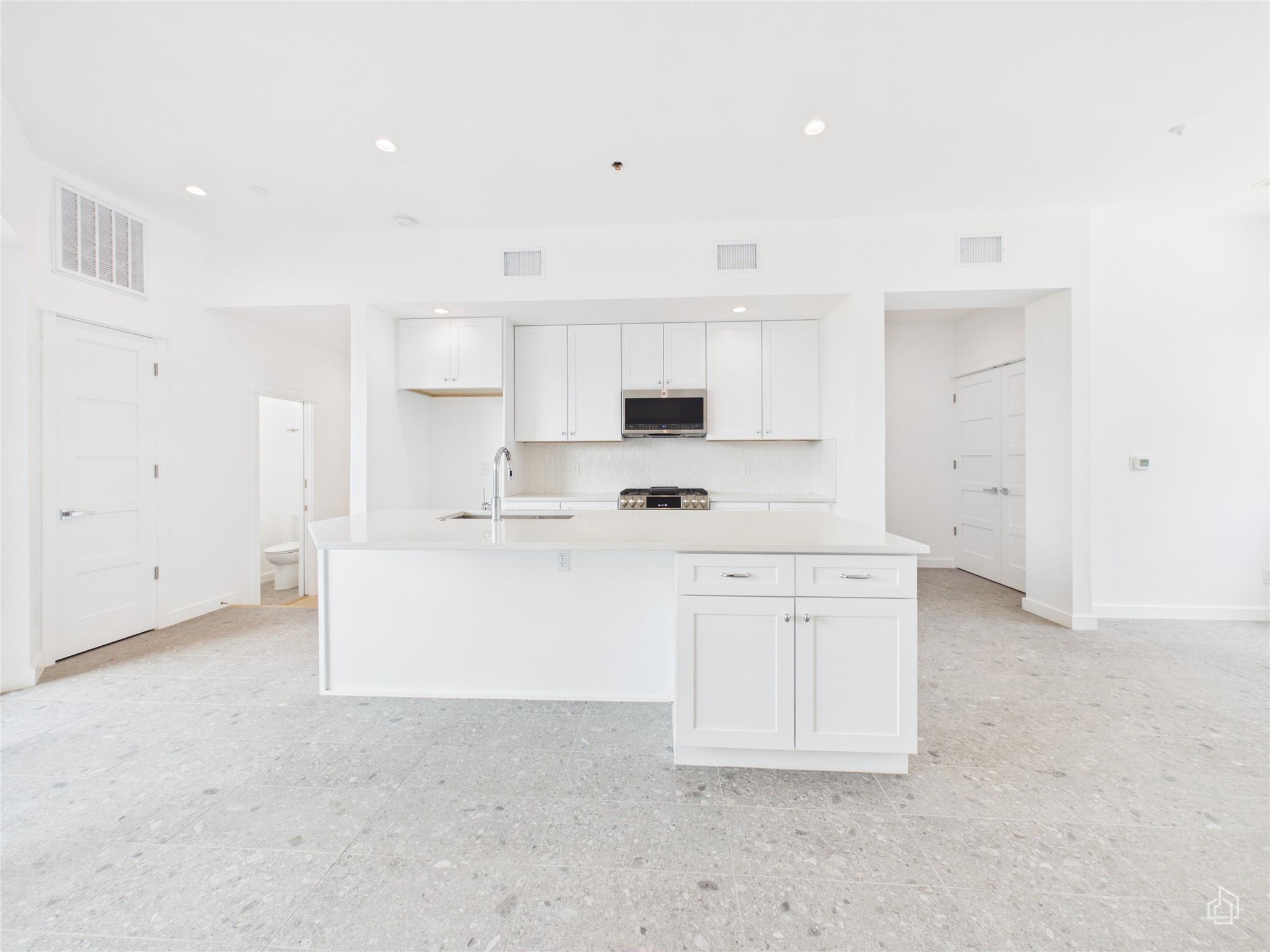 5912 Harold Ct # 104, Austin, TX 78721