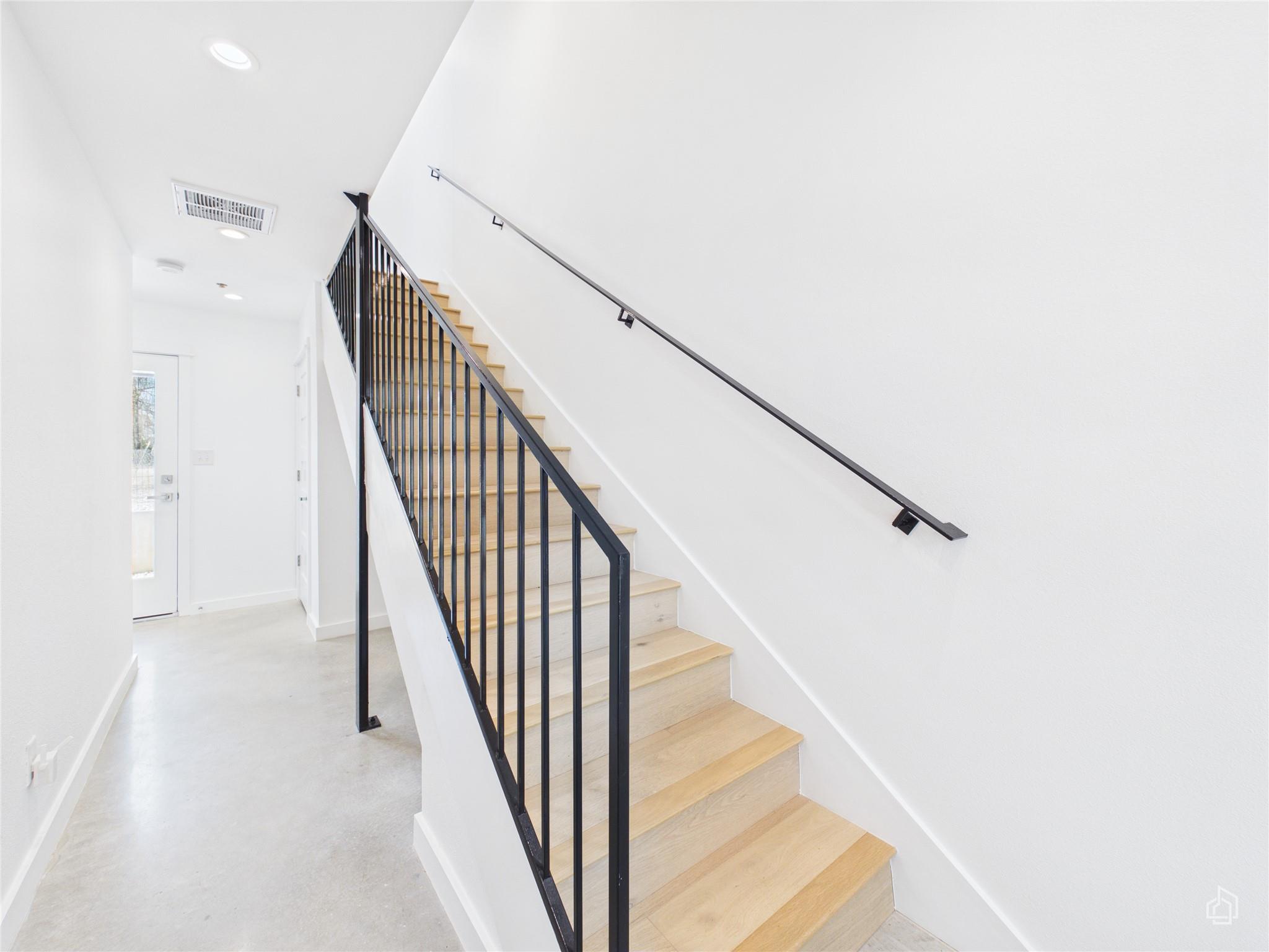 5912 Harold Ct # 104, Austin, TX 78721