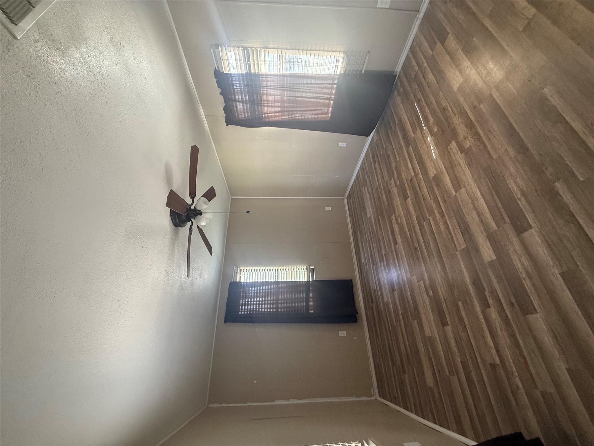 1120 Saint Paul St, Gonzales, TX 78629