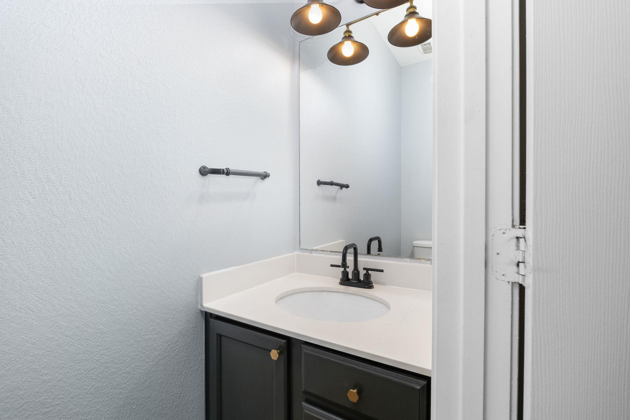 8909 Winter Haven Rd, Austin, TX 78747