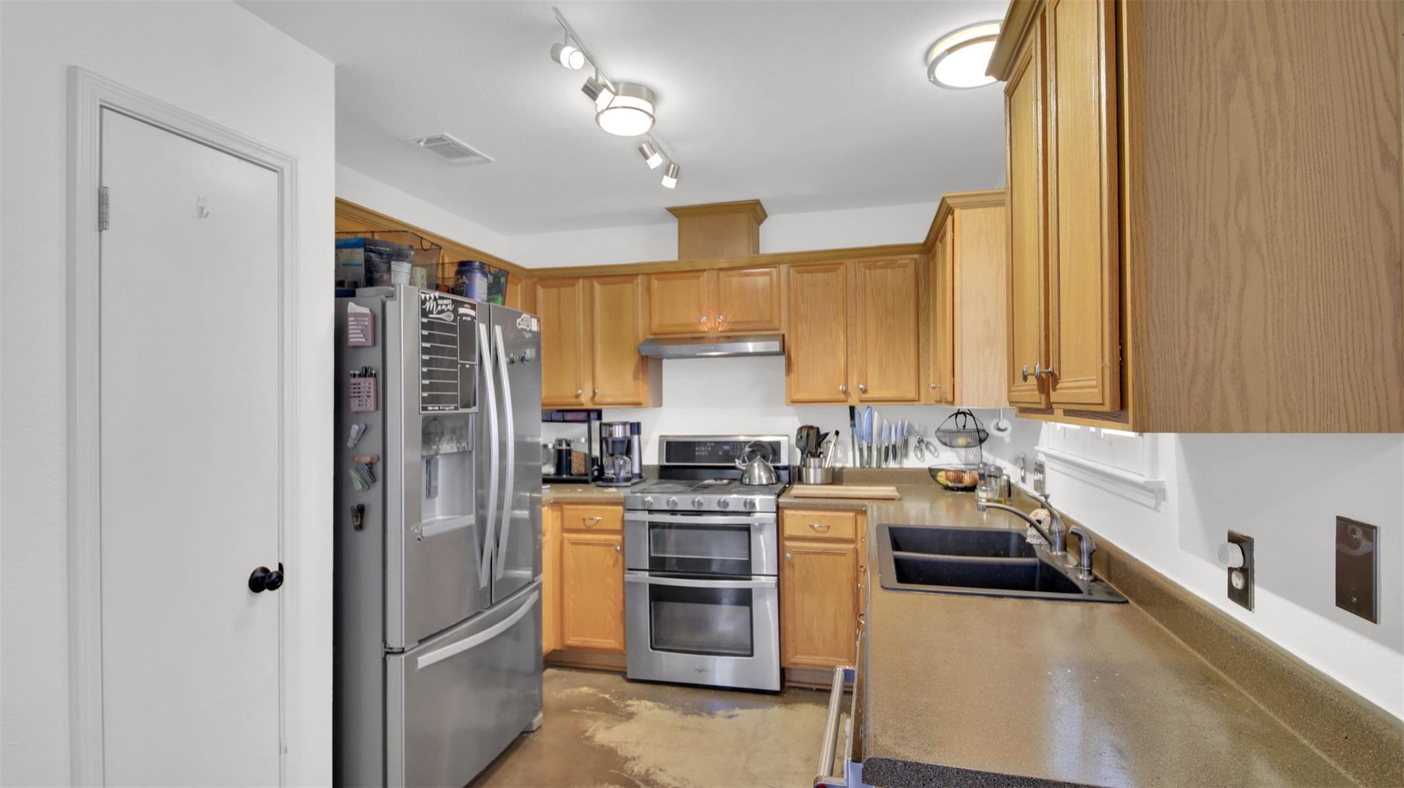 7209 Apperson St, Del Valle, TX 78617