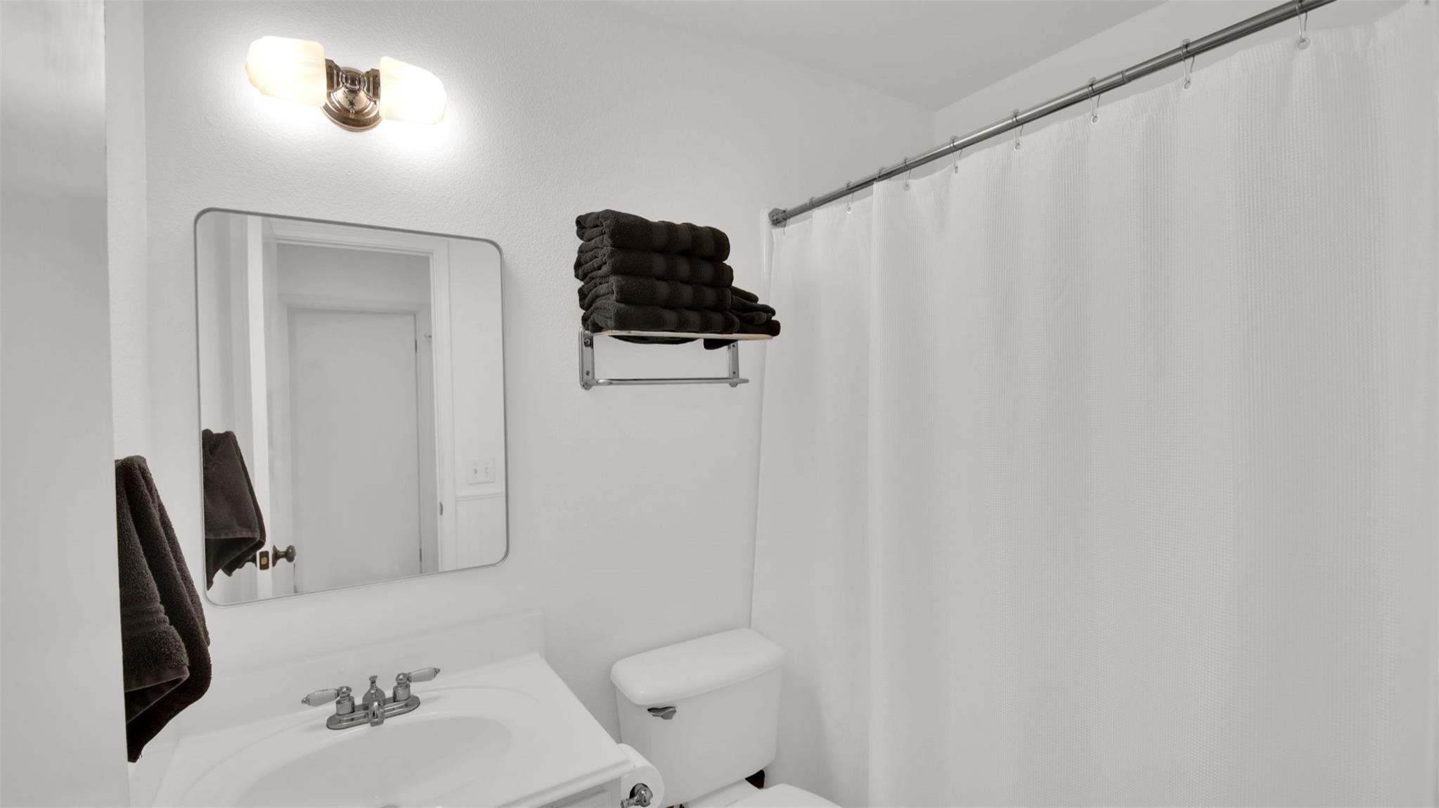 7209 Apperson St, Del Valle, TX 78617