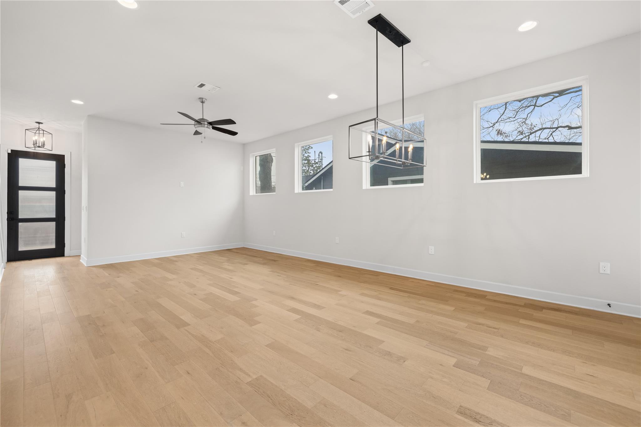 8414 Bowling Green Dr # 3, Austin, TX 78757