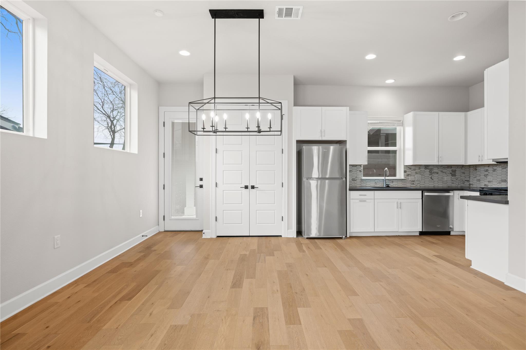 8414 Bowling Green Dr # 3, Austin, TX 78757