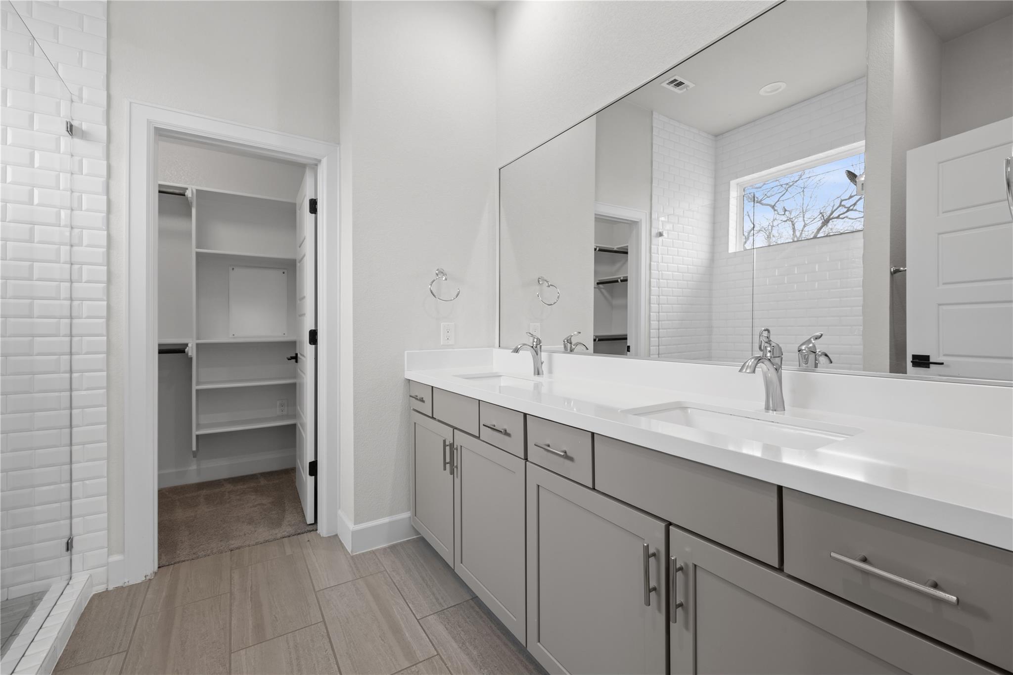 8414 Bowling Green Dr # 3, Austin, TX 78757