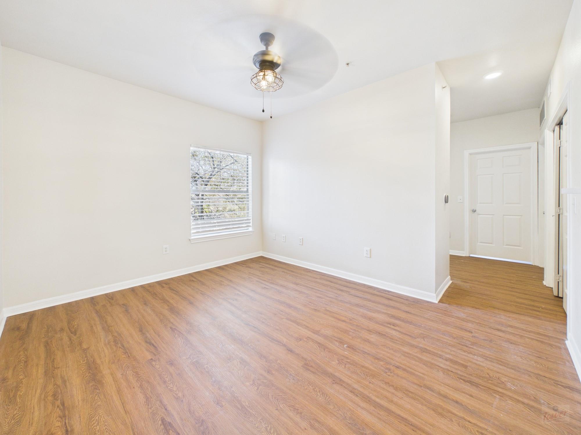 2320 Gracy Farms Ln # 323, Austin, TX 78758