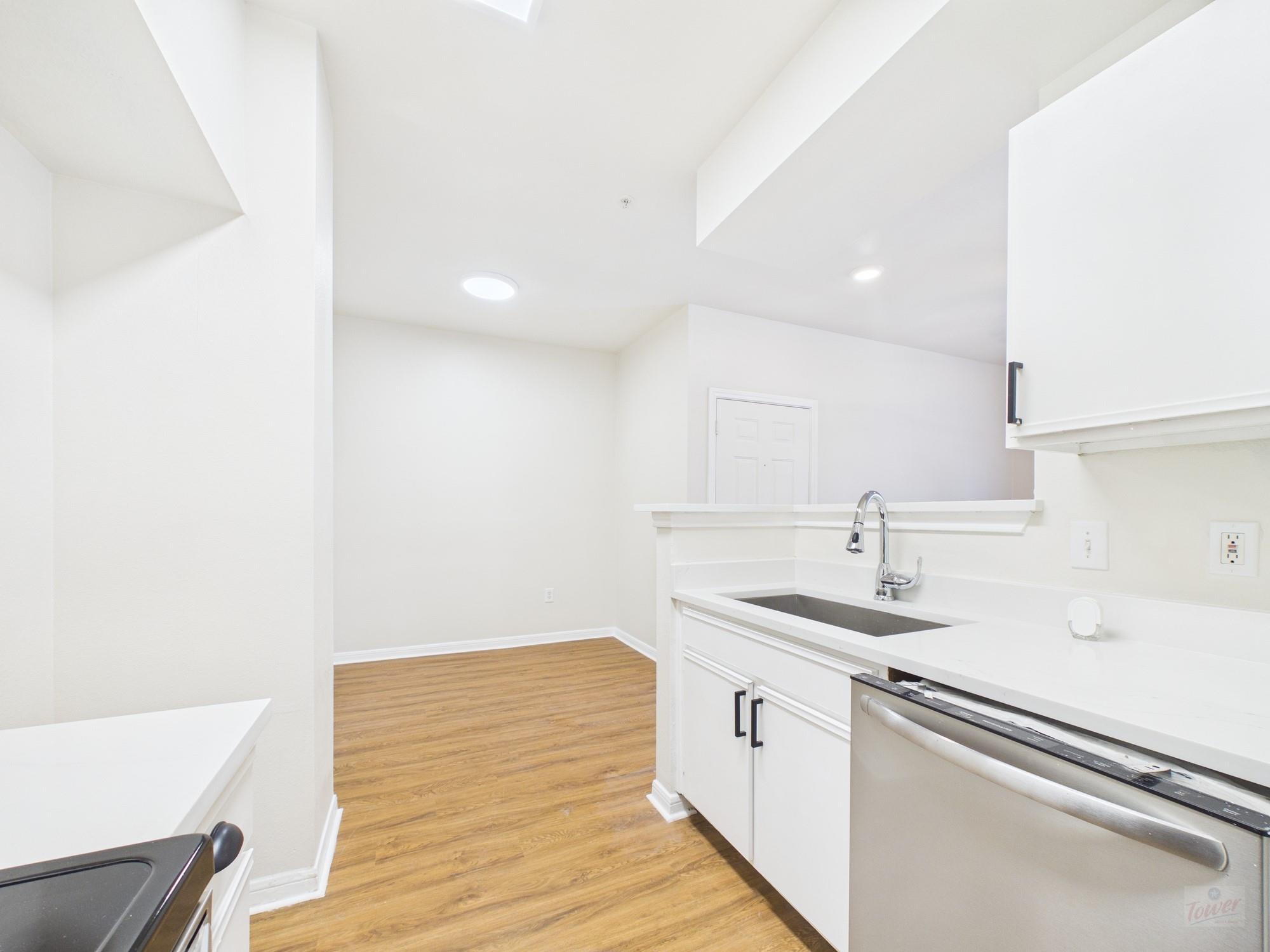 2320 Gracy Farms Ln # 323, Austin, TX 78758