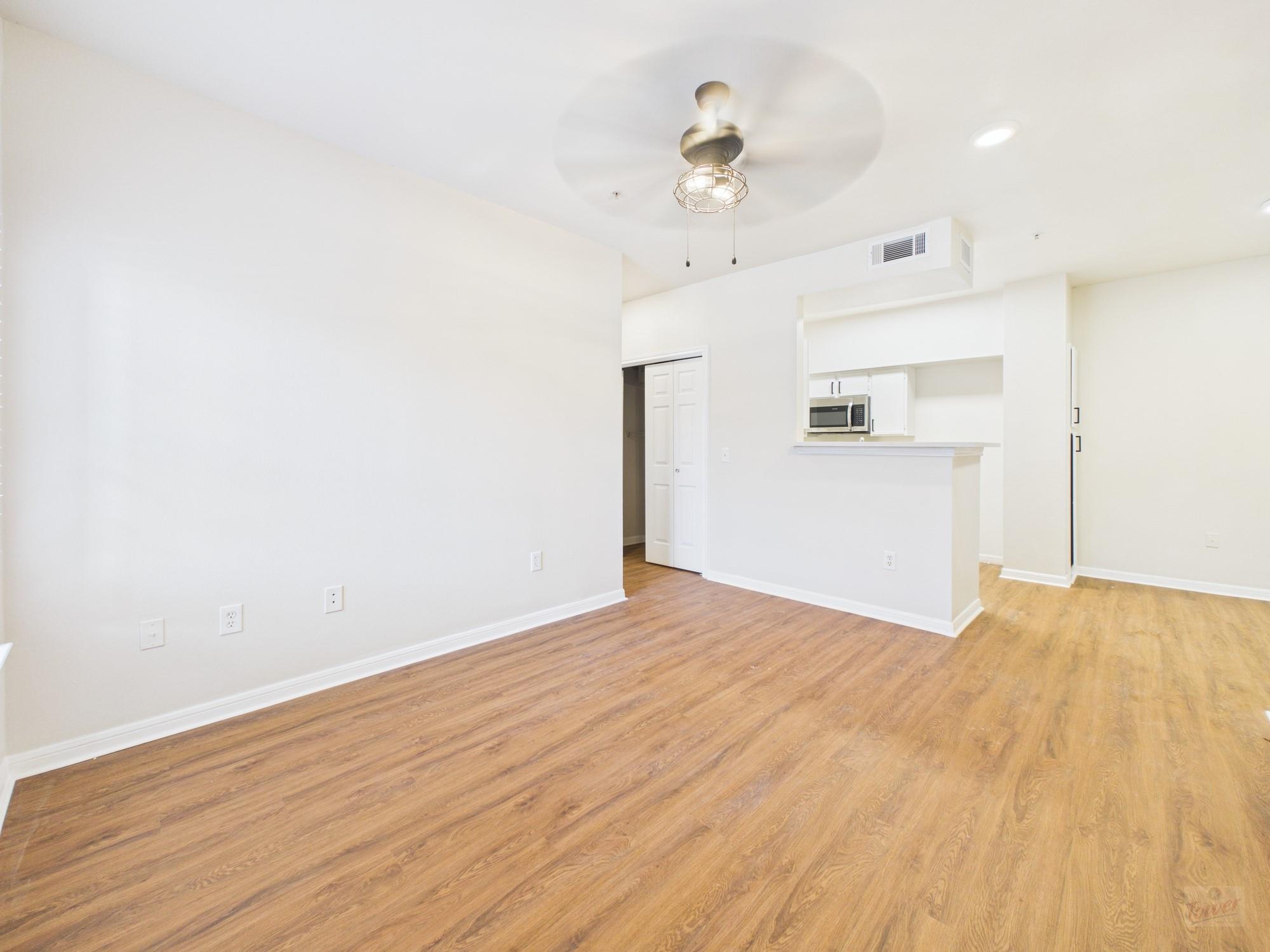 2320 Gracy Farms Ln # 323, Austin, TX 78758