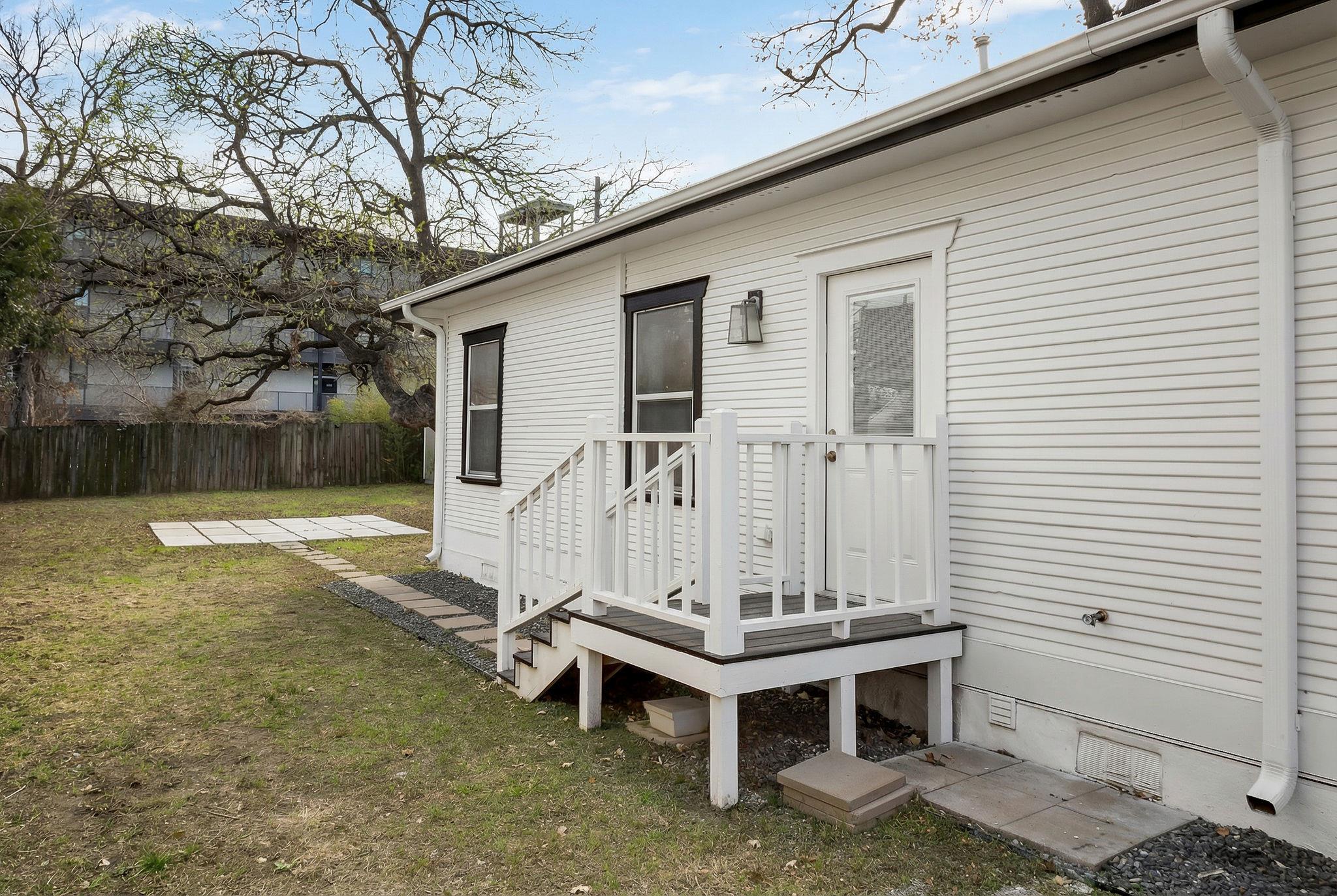 1313 E 13th St, Austin, TX 78702