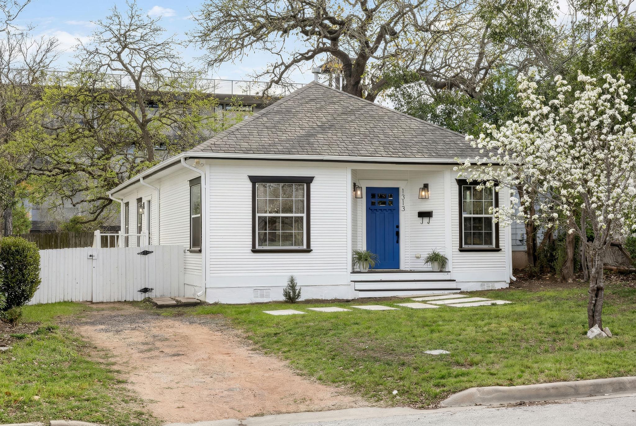 1313 E 13th St, Austin, TX 78702