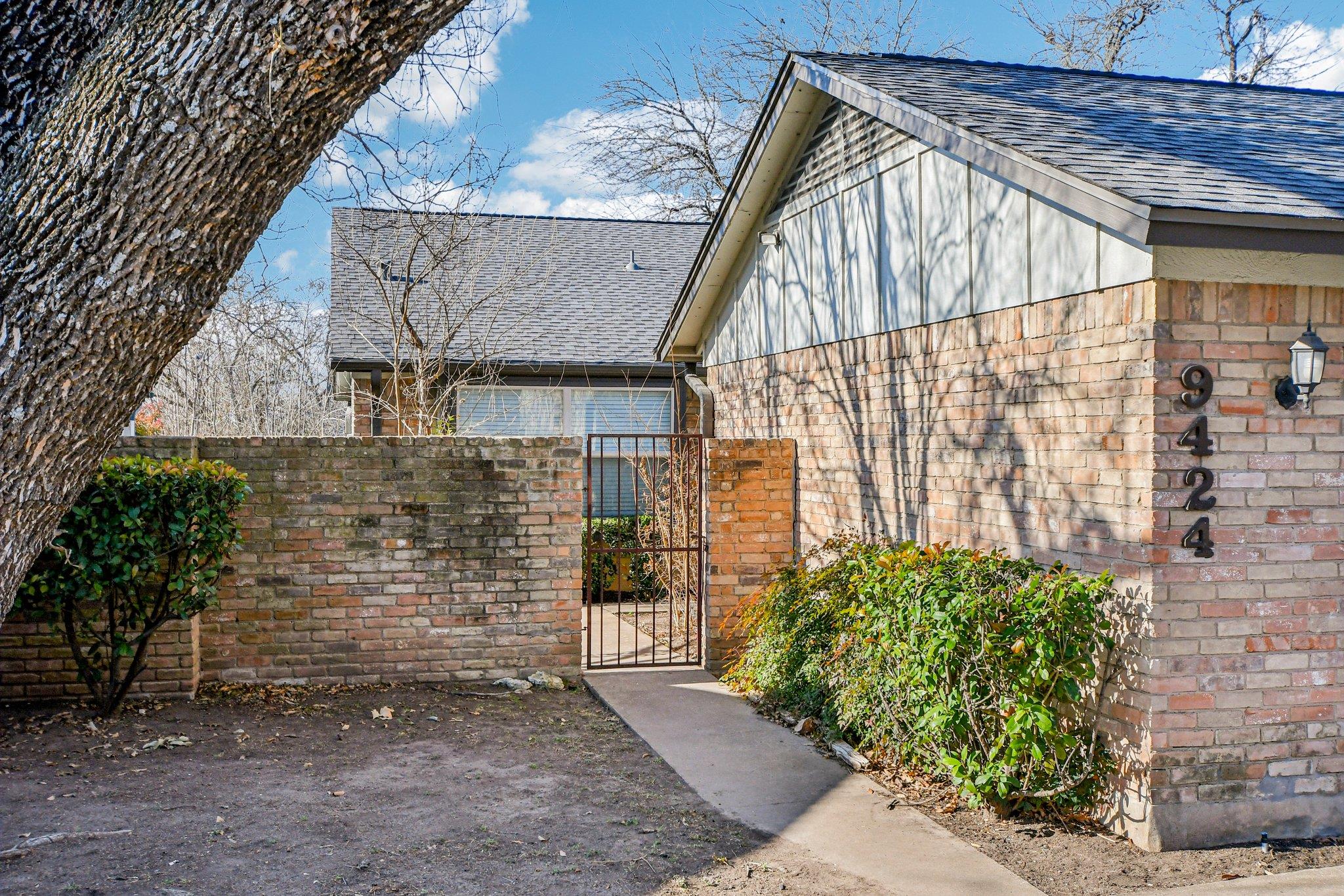 9424 Singing Quail Dr # 99E, Austin, TX 78758