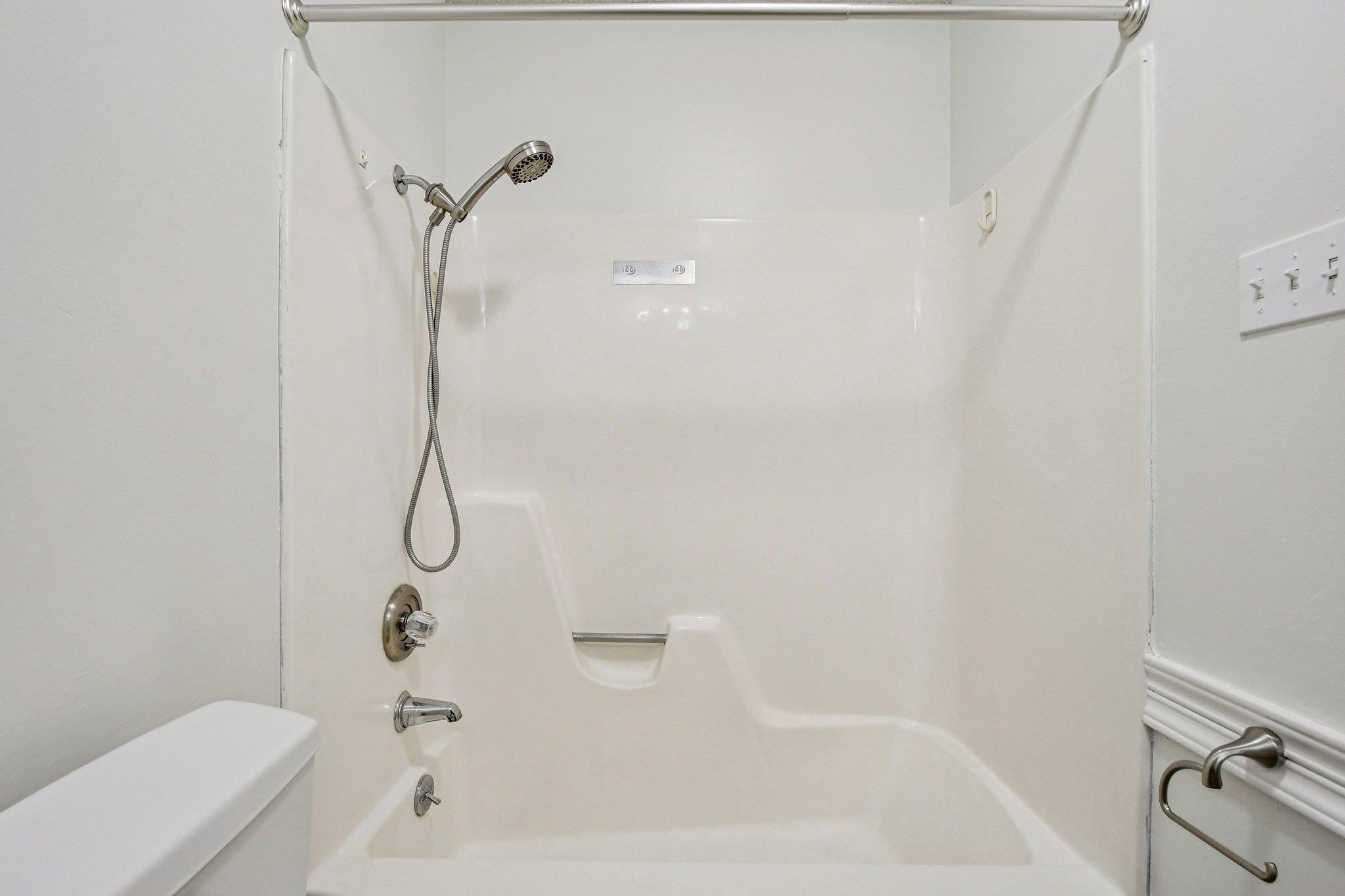 9424 Singing Quail Dr # 99E, Austin, TX 78758