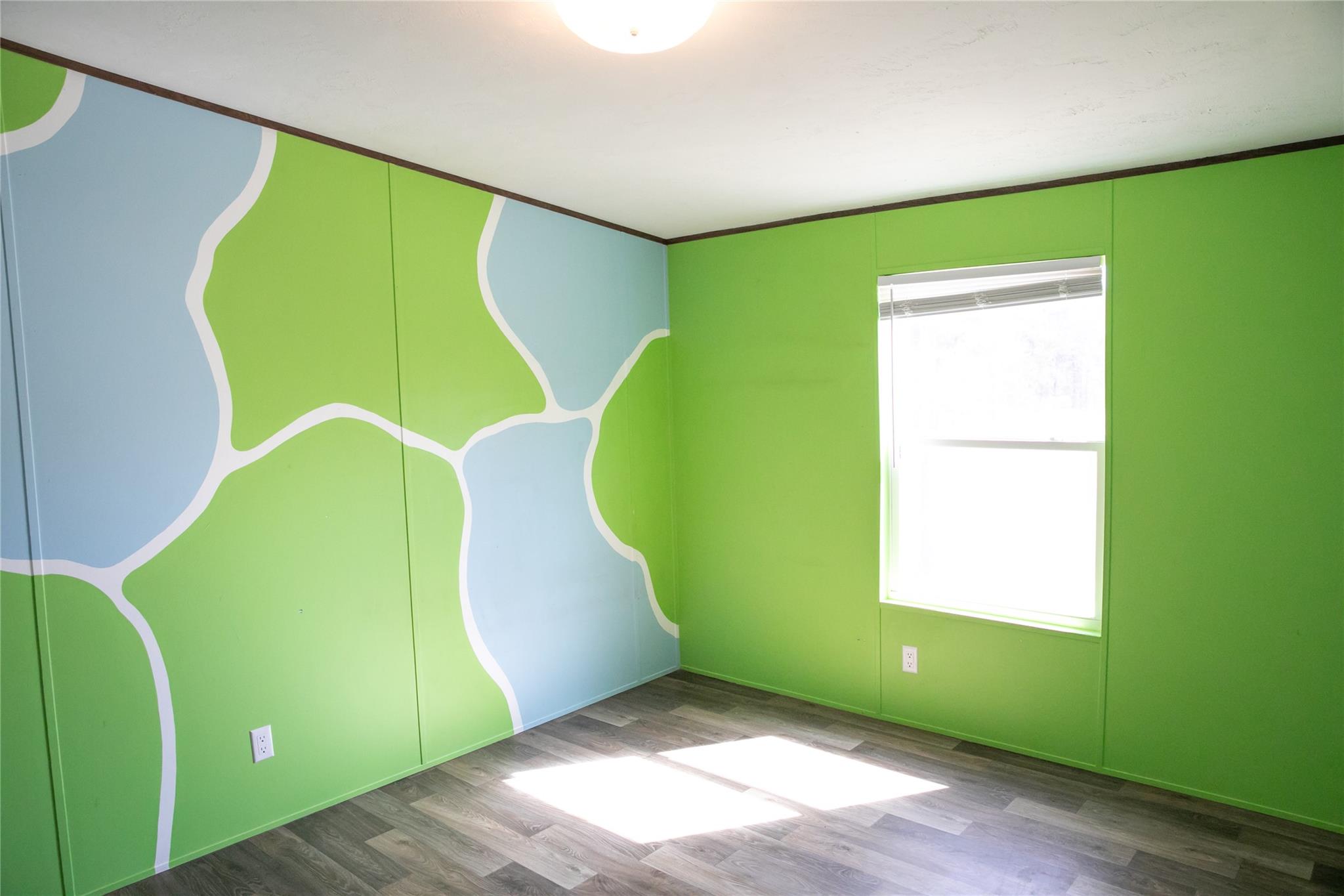 12899 Young Ln, Carmine, TX 78932