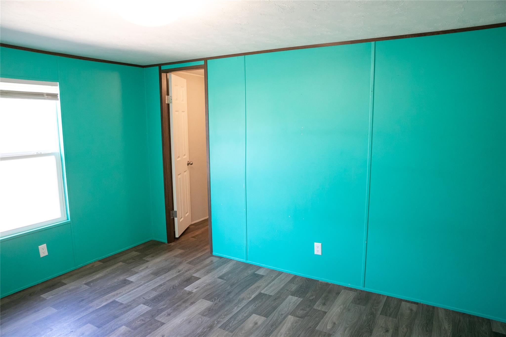 12899 Young Ln, Carmine, TX 78932