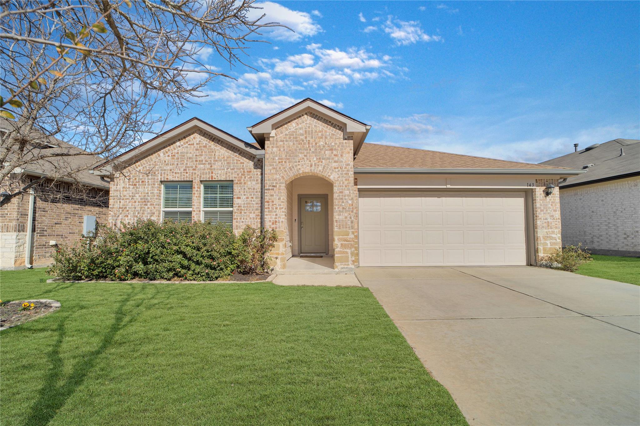 143 Callado Cir, San Marcos, TX 78666