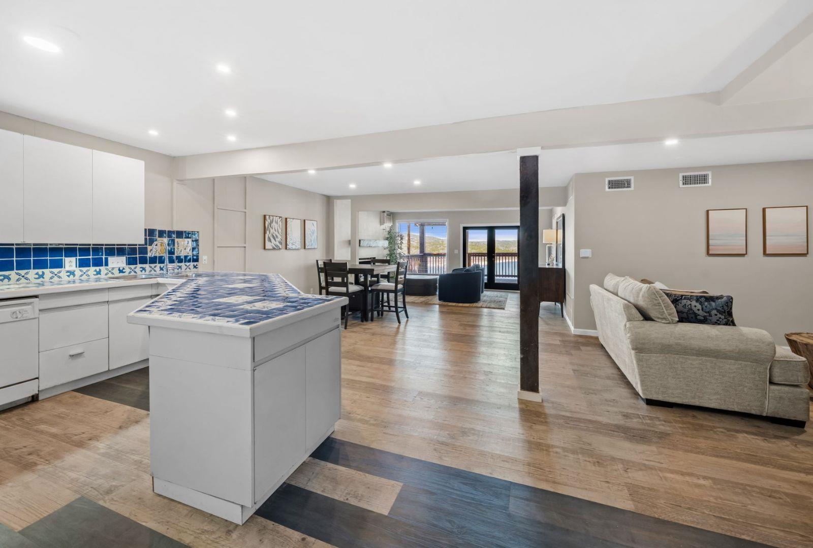 8124 Joy Rd, Volente, TX 78641