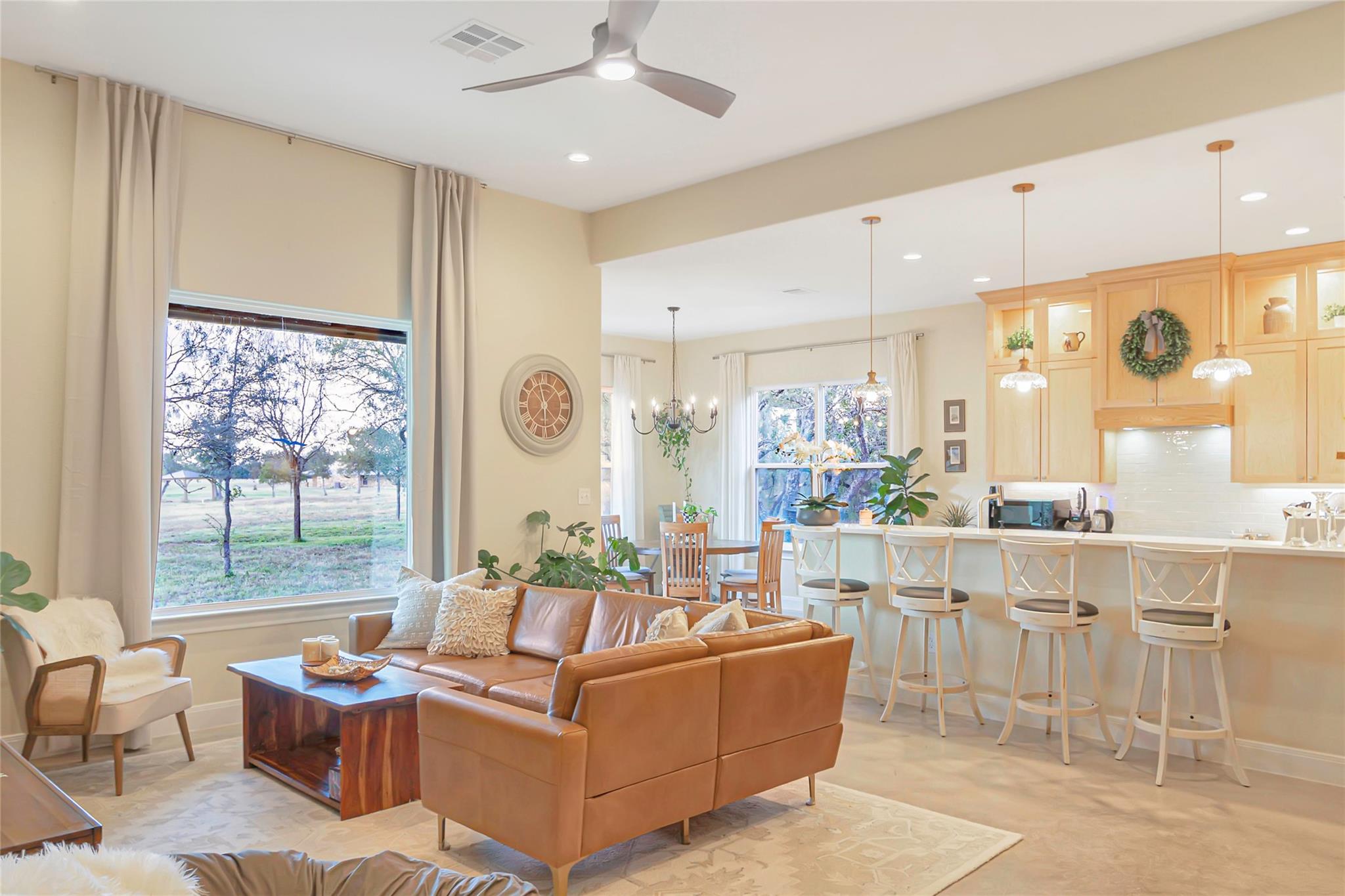 000 Oil Field Rd, Lockhart, TX 78644