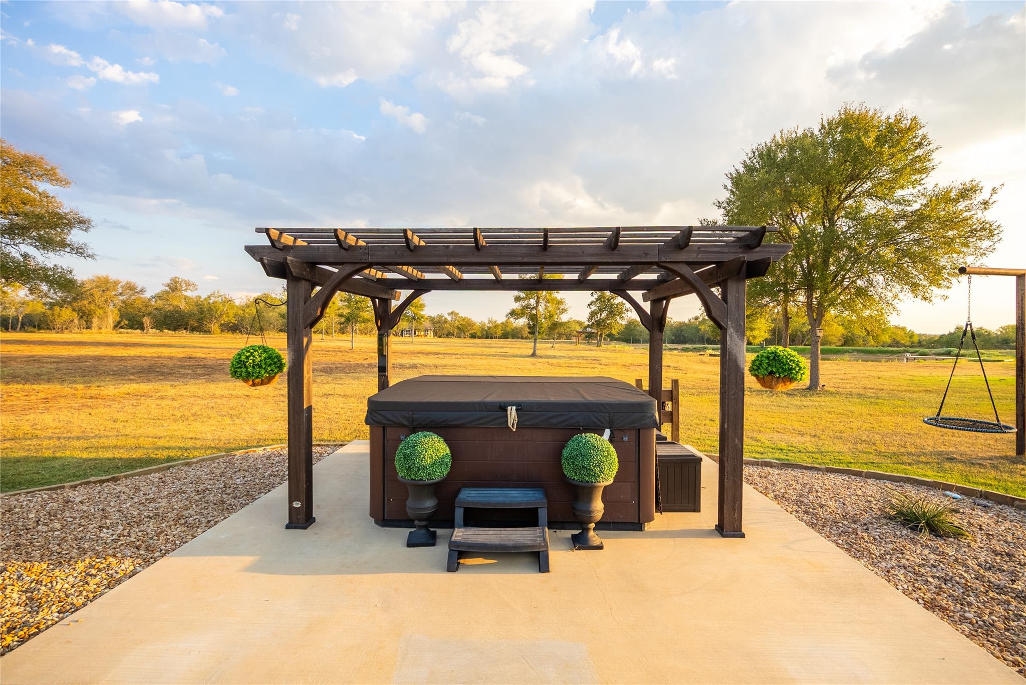 000 Oil Field Rd, Lockhart, TX 78644