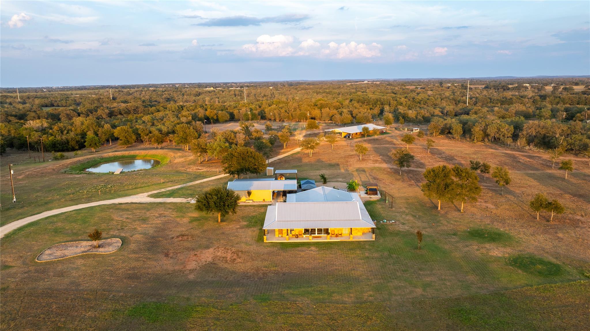 000 Oil Field Rd, Lockhart, TX 78644