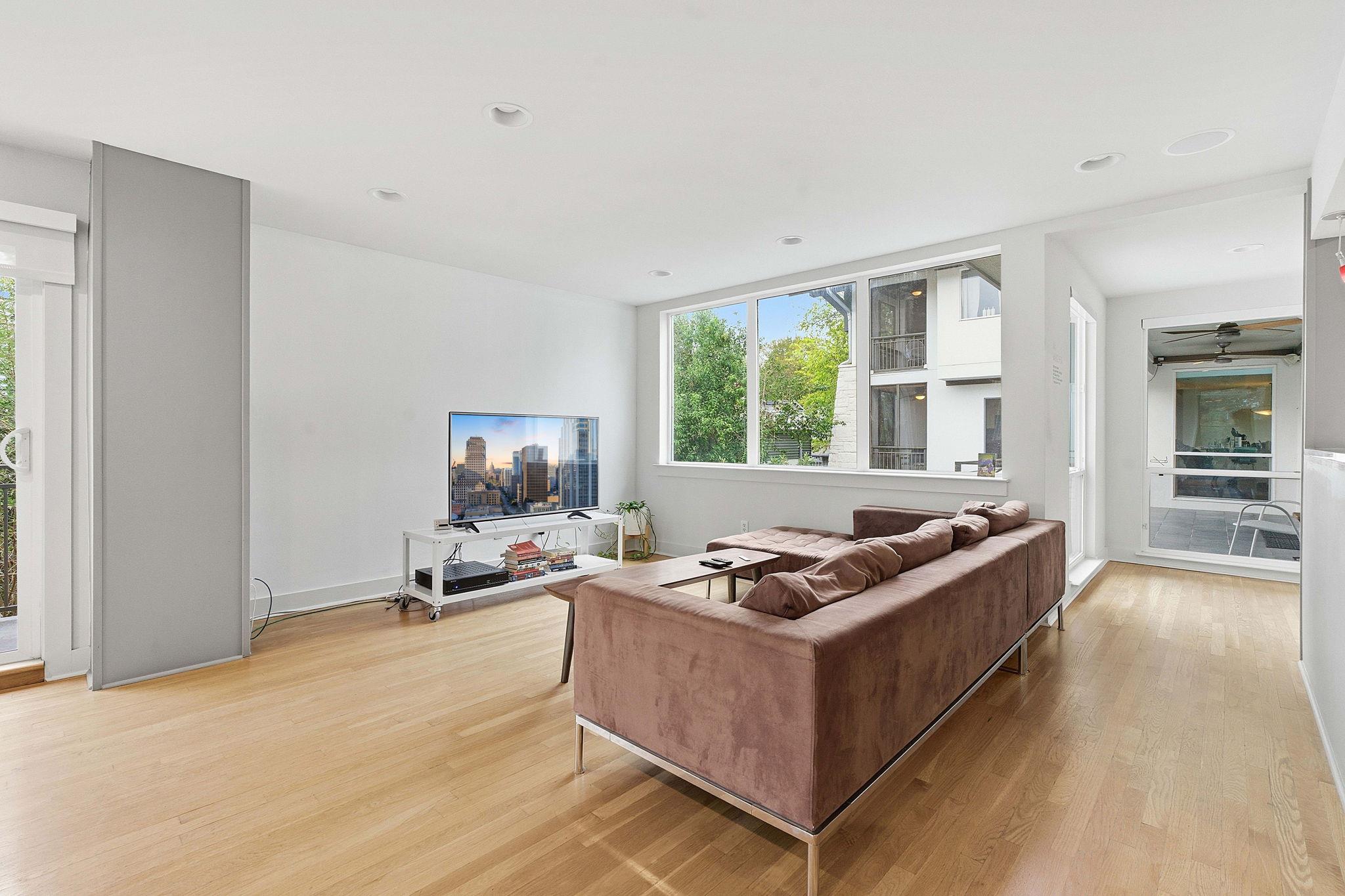 616 W Monroe St, Austin, TX 78704