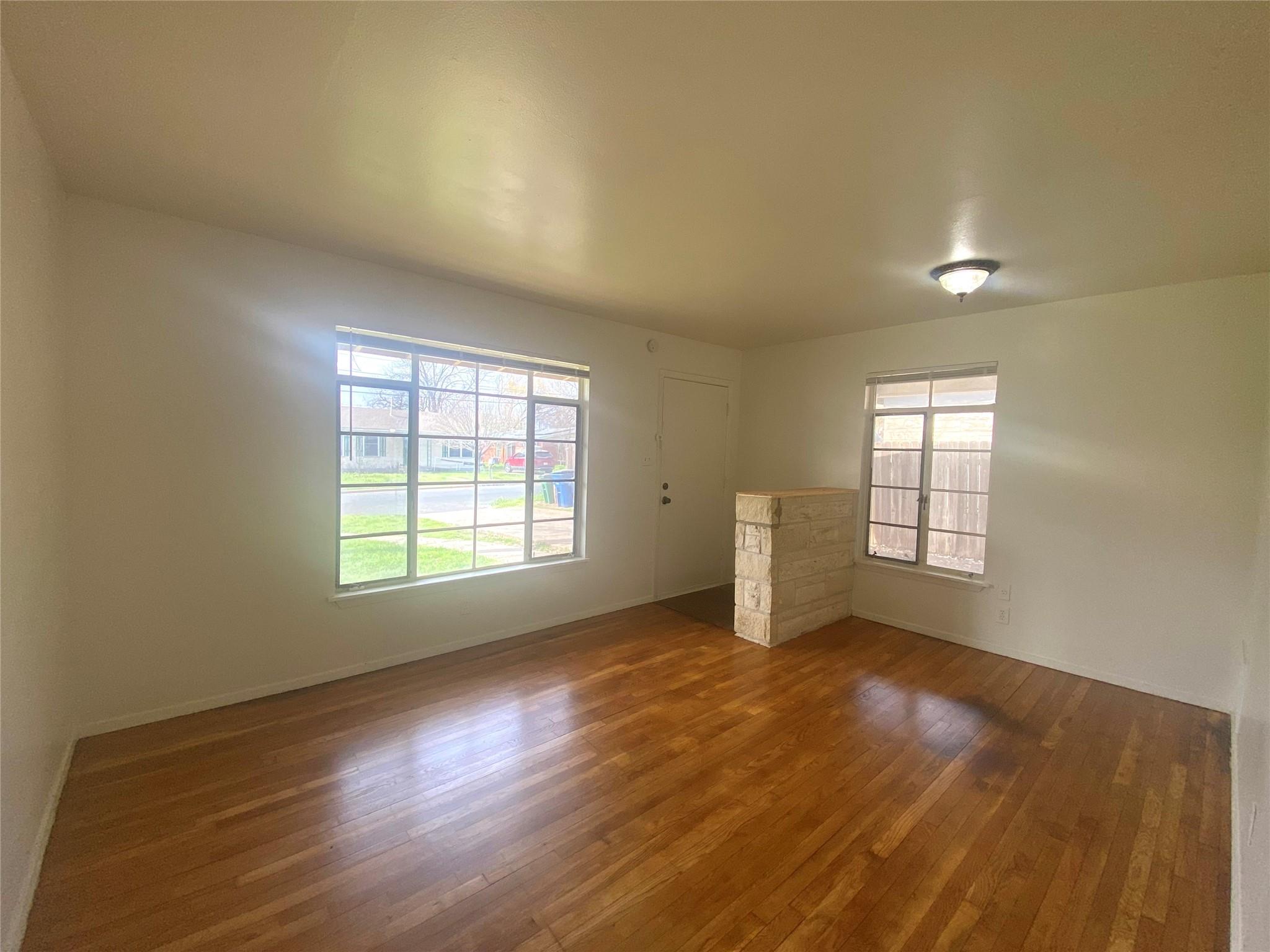 602 Hammack Dr, Austin, TX 78752