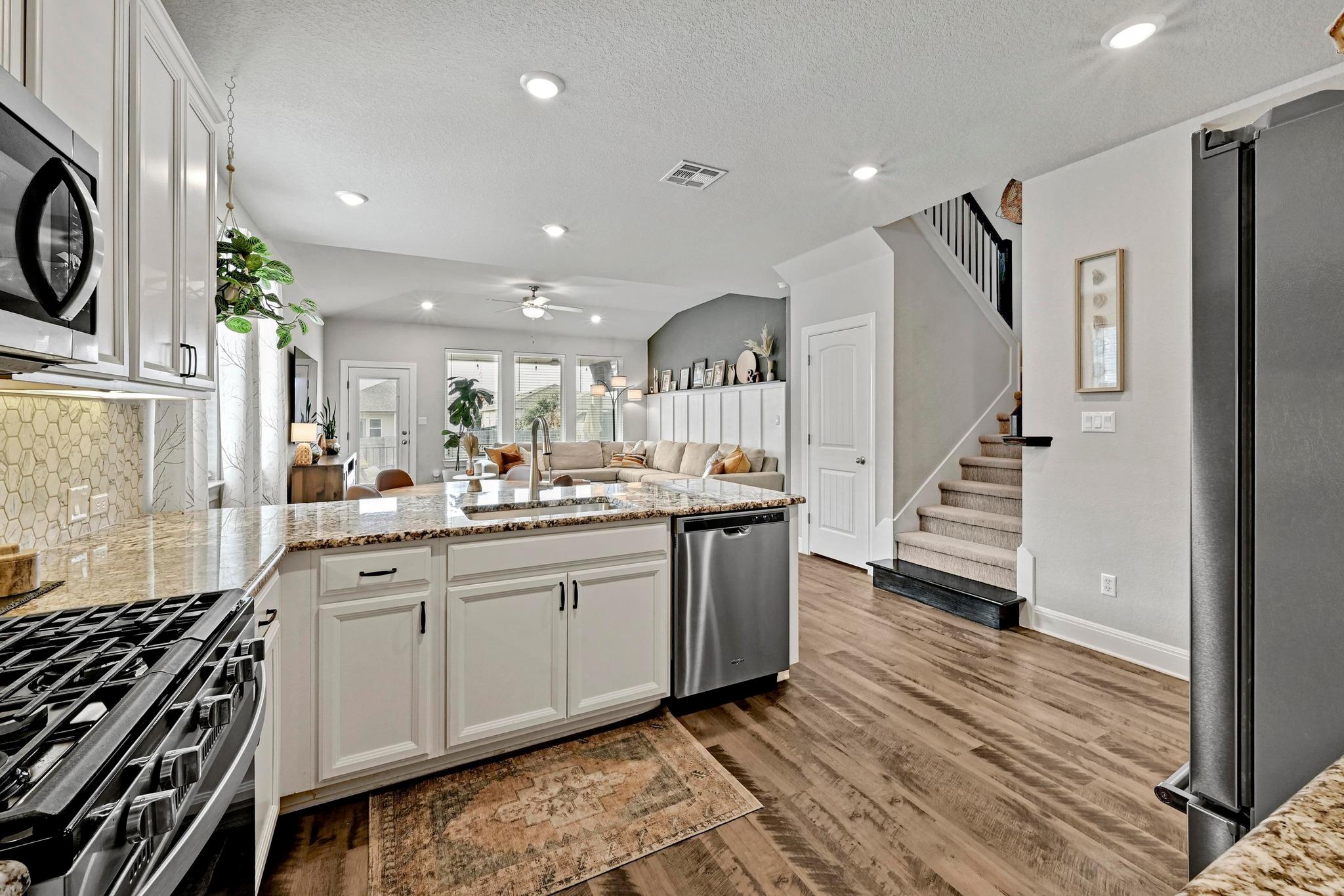 331 Sawtooth Mountain Way, Dripping Springs, TX 78620