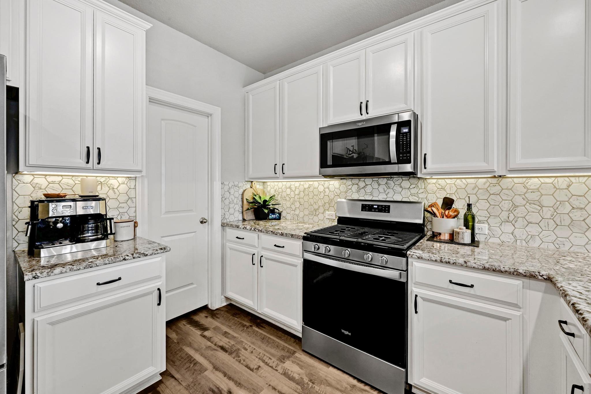 331 Sawtooth Mountain Way, Dripping Springs, TX 78620