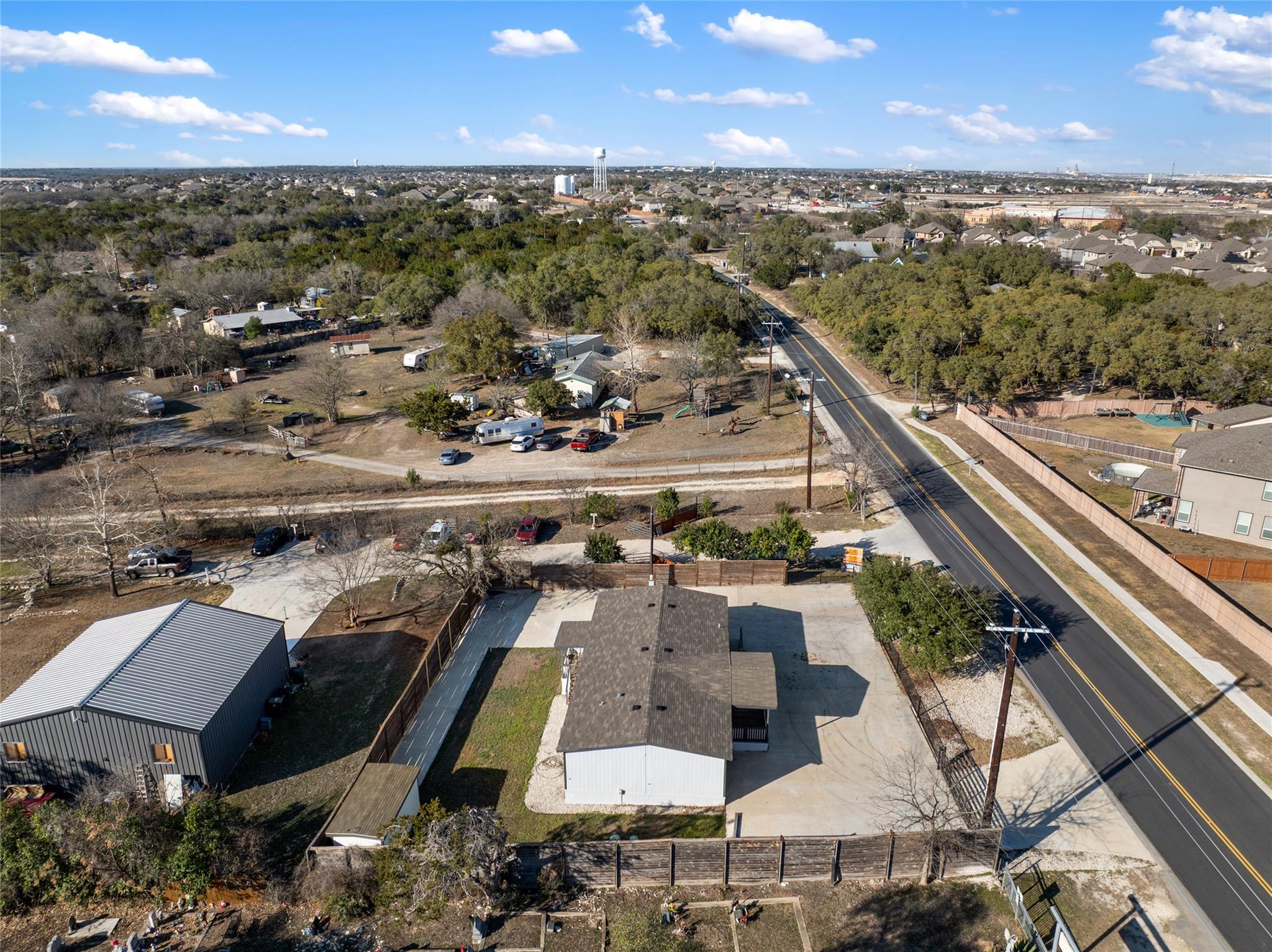 624 S Old Stagecoach Rd, Kyle, TX 78640