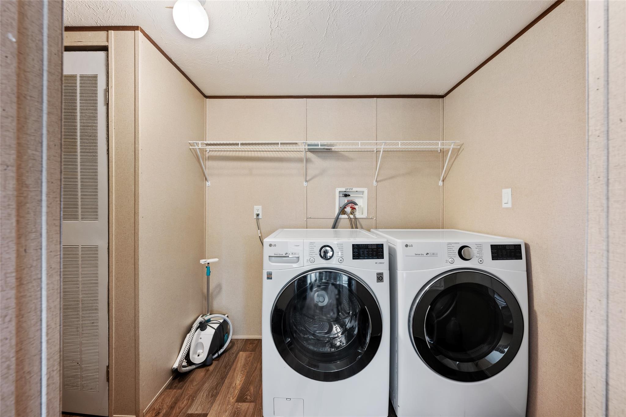 624 S Old Stagecoach Rd, Kyle, TX 78640