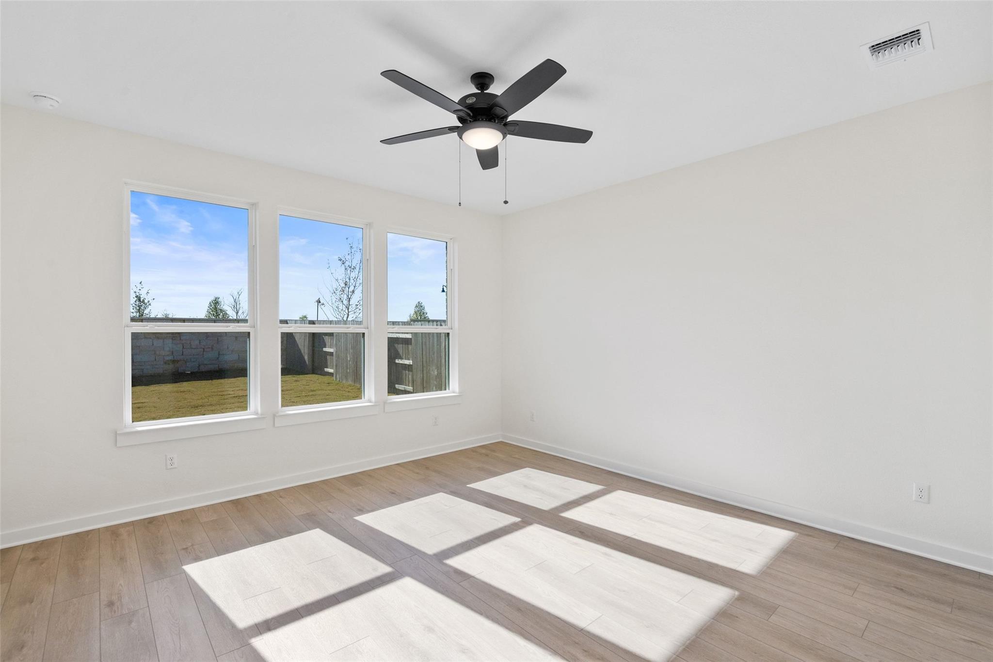 384 Brandywine Road, Hutto, TX 78634