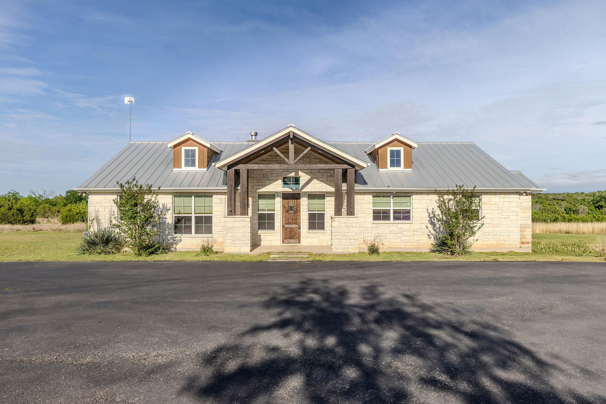 7943 W Fm 243, Bertram, TX 78605