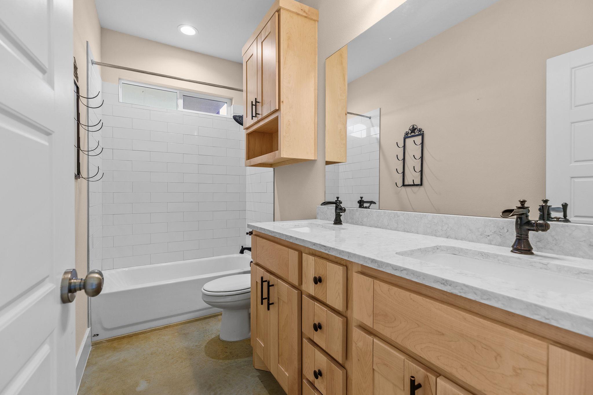 7943 W Fm 243, Bertram, TX 78605