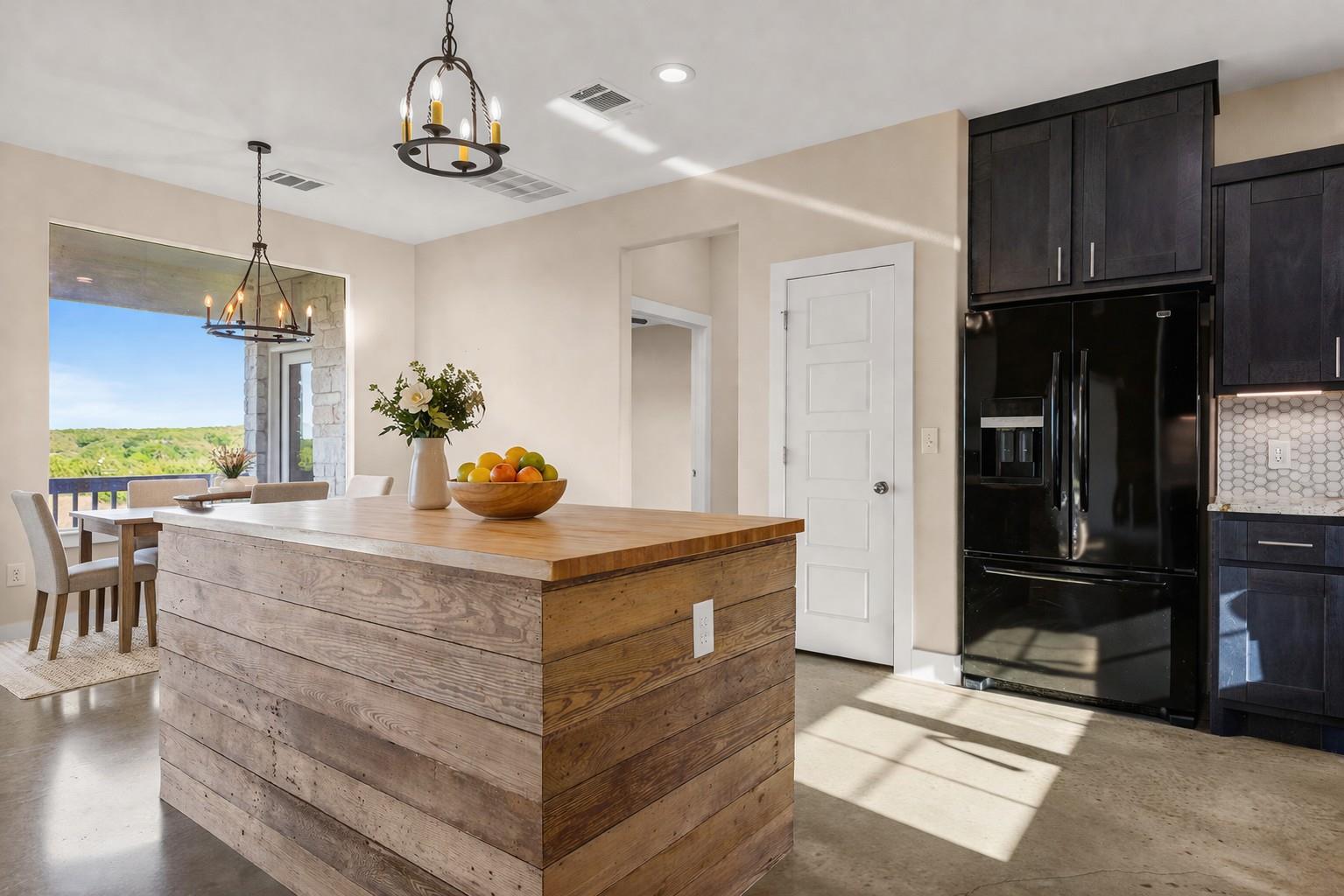 7943 W Fm 243, Bertram, TX 78605