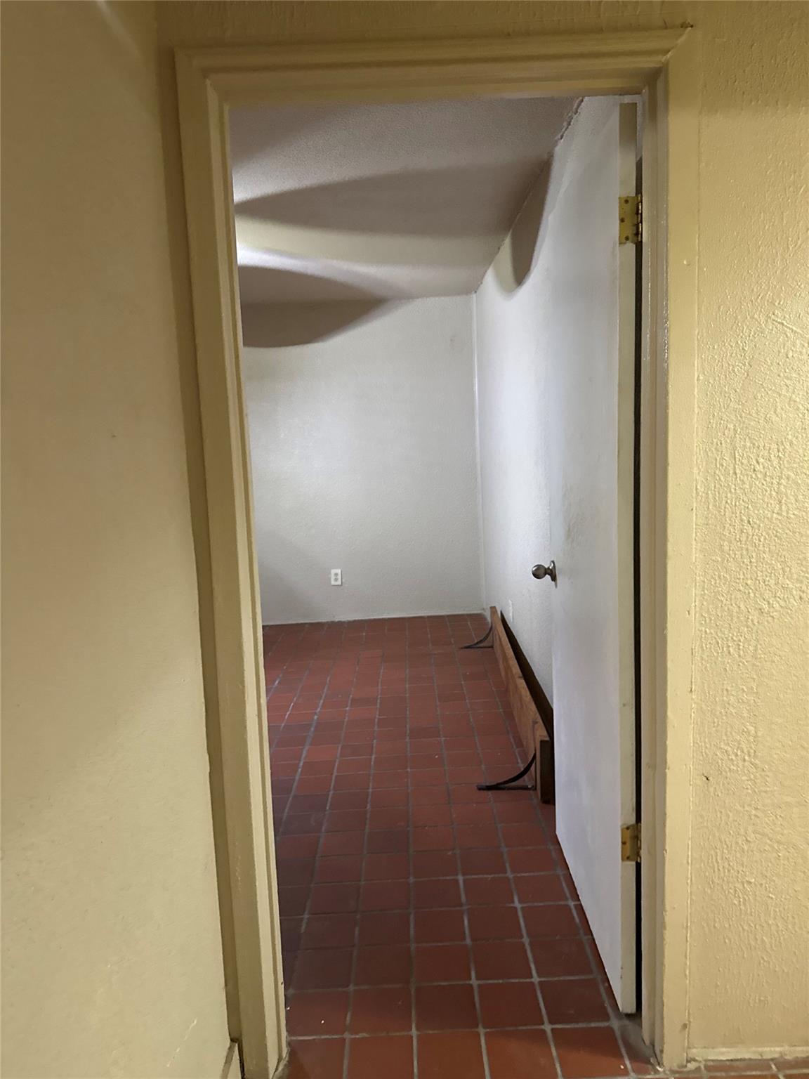 220 Stratford Ct, San Antonio, TX 78223