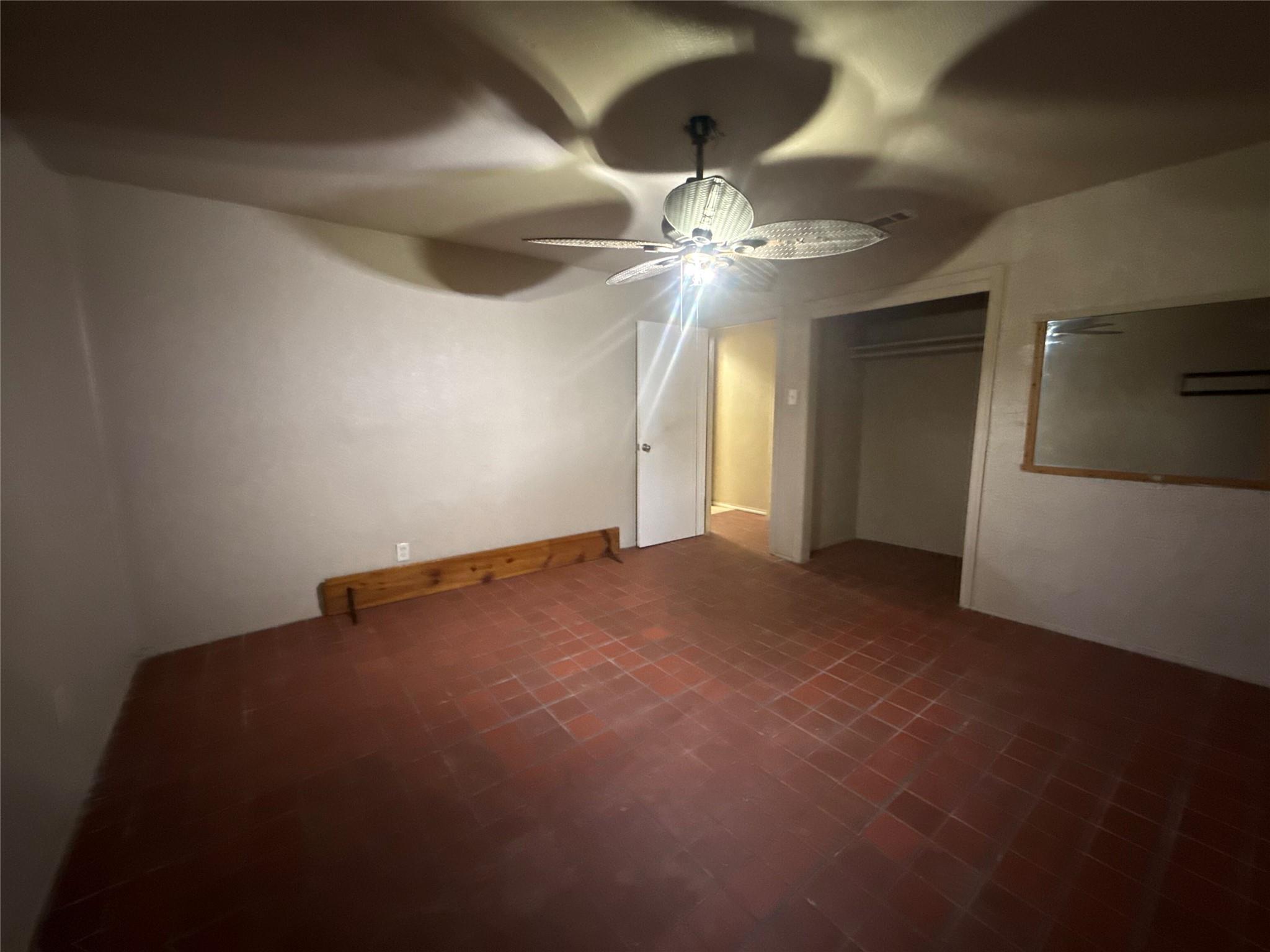 220 Stratford Ct, San Antonio, TX 78223