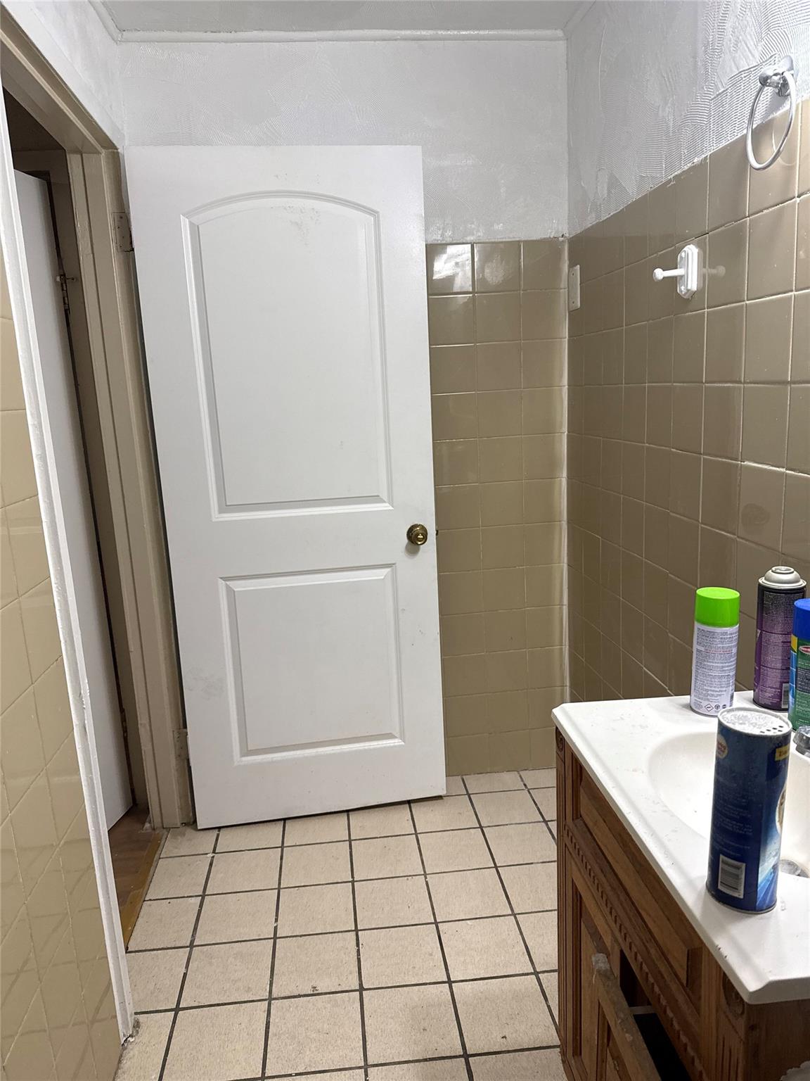 220 Stratford Ct, San Antonio, TX 78223