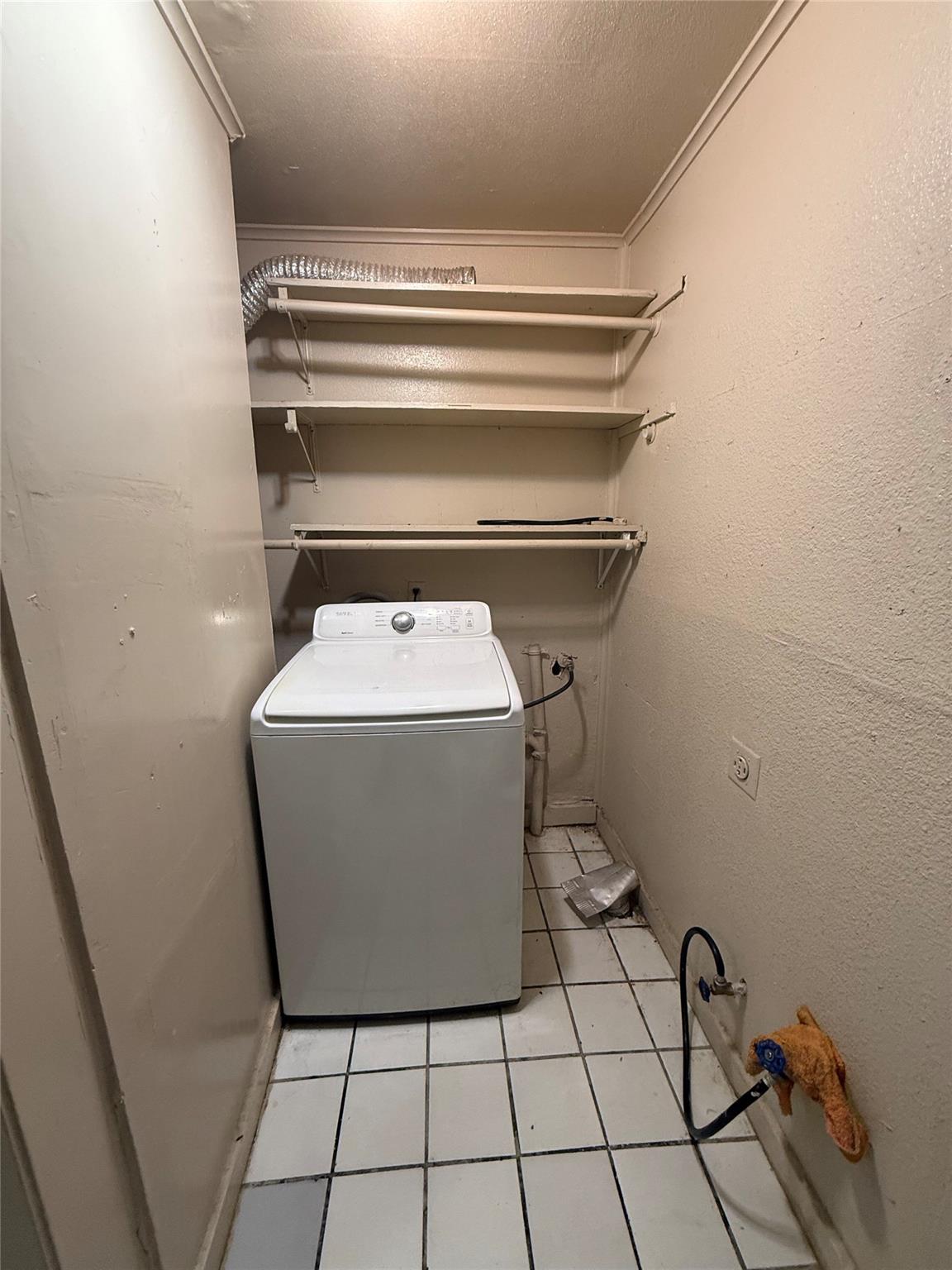 220 Stratford Ct, San Antonio, TX 78223