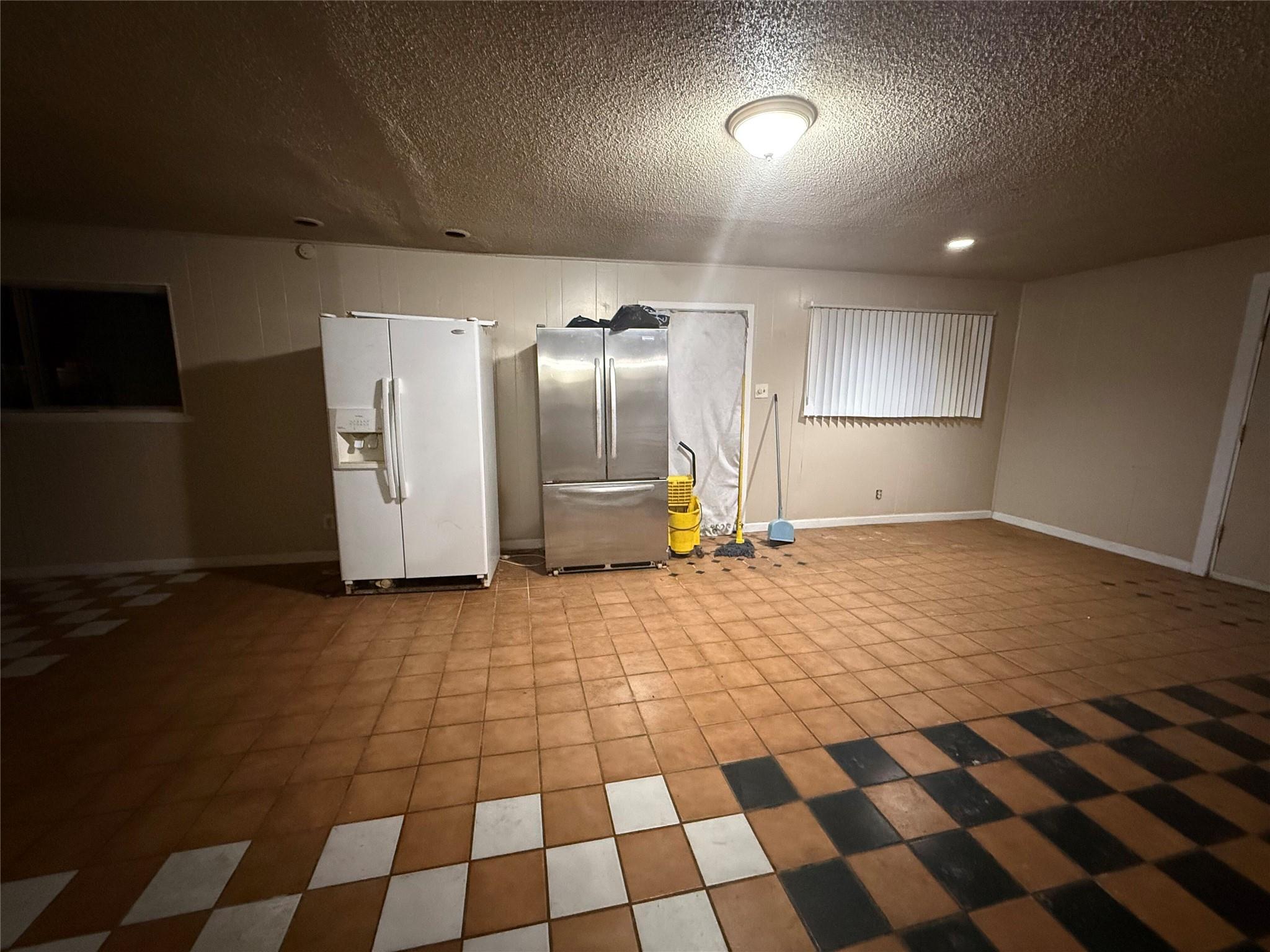 220 Stratford Ct, San Antonio, TX 78223