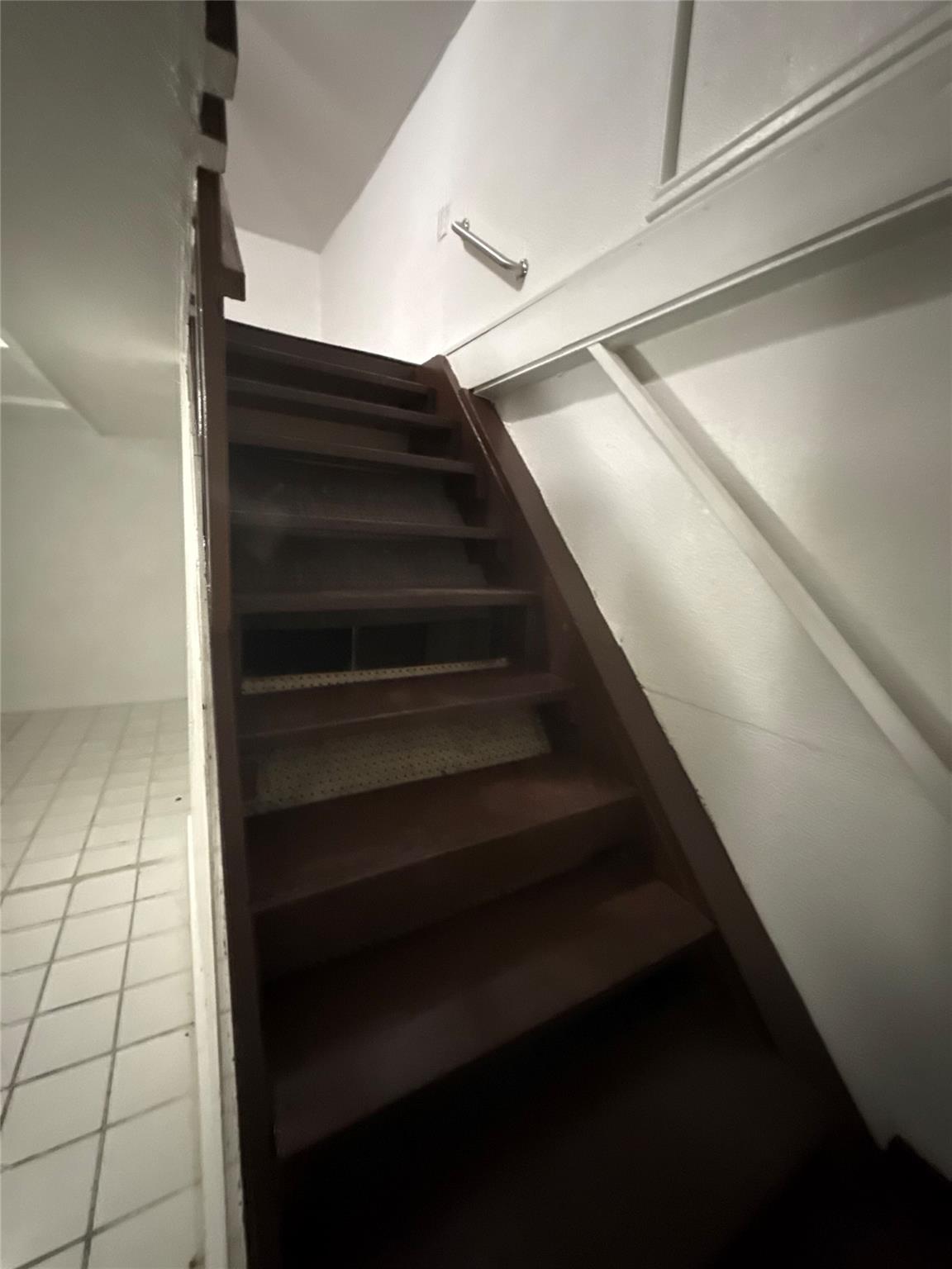 220 Stratford Ct, San Antonio, TX 78223