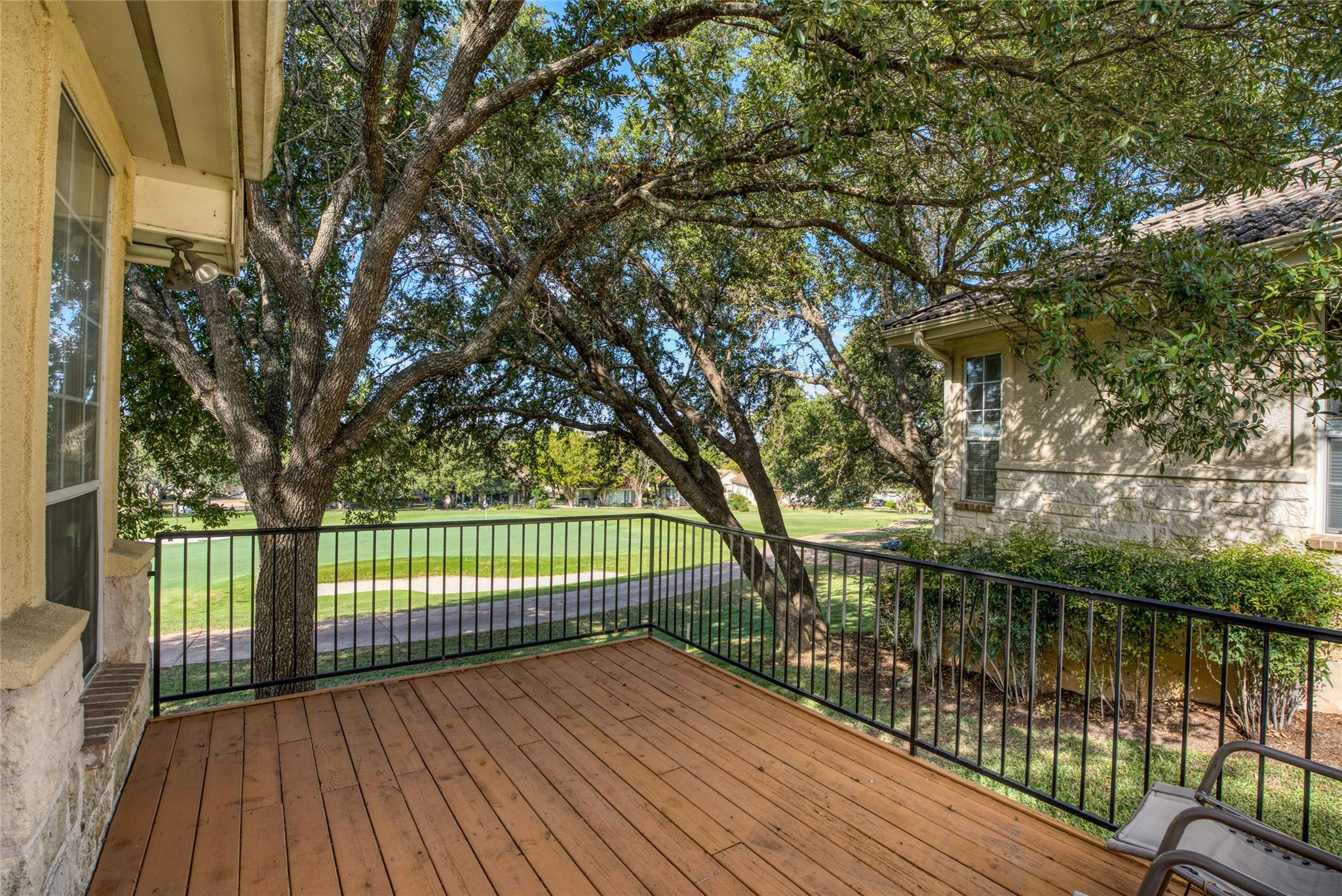 219 The Hills Dr # 5, The Hills, TX 78738