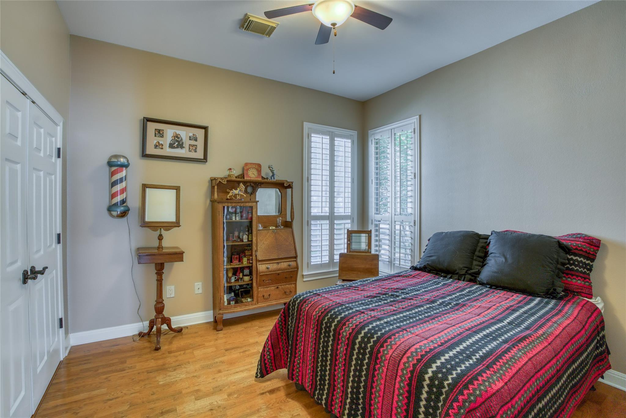 219 The Hills Dr # 5, The Hills, TX 78738