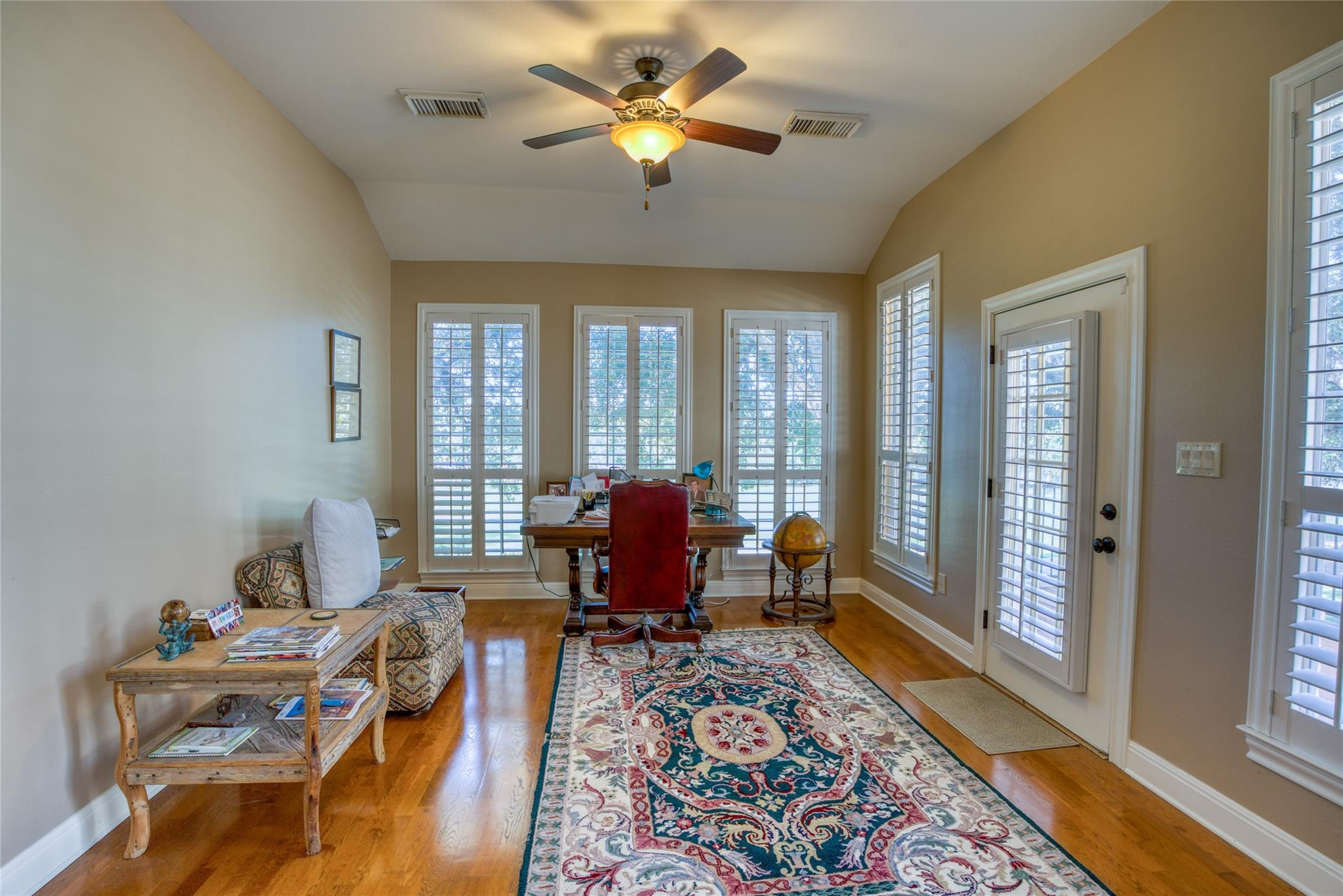 219 The Hills Dr # 5, The Hills, TX 78738