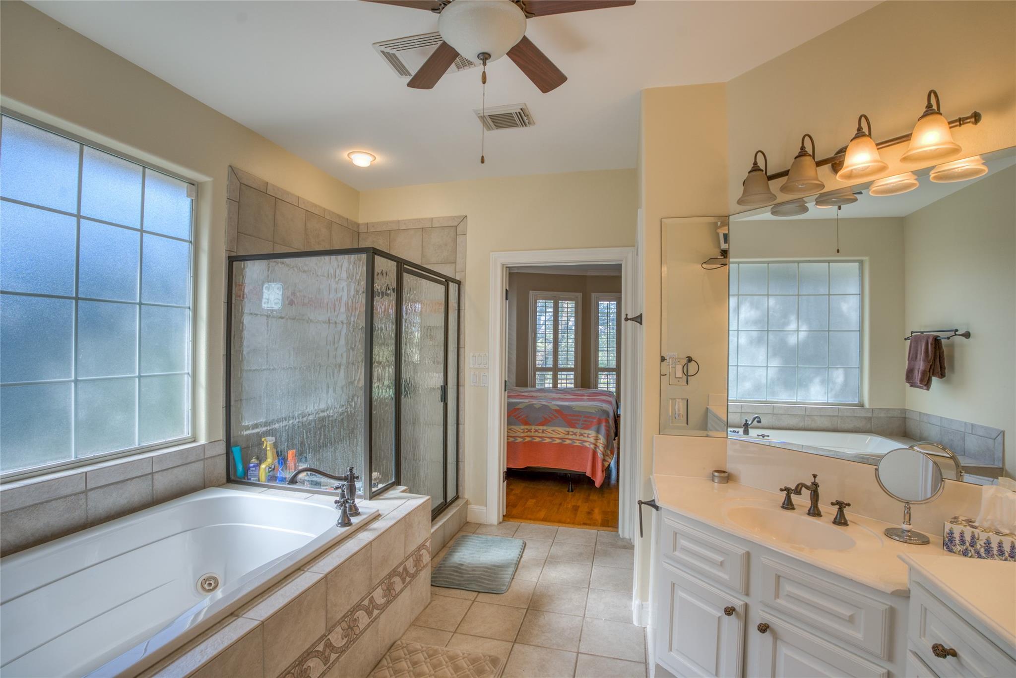 219 The Hills Dr # 5, The Hills, TX 78738