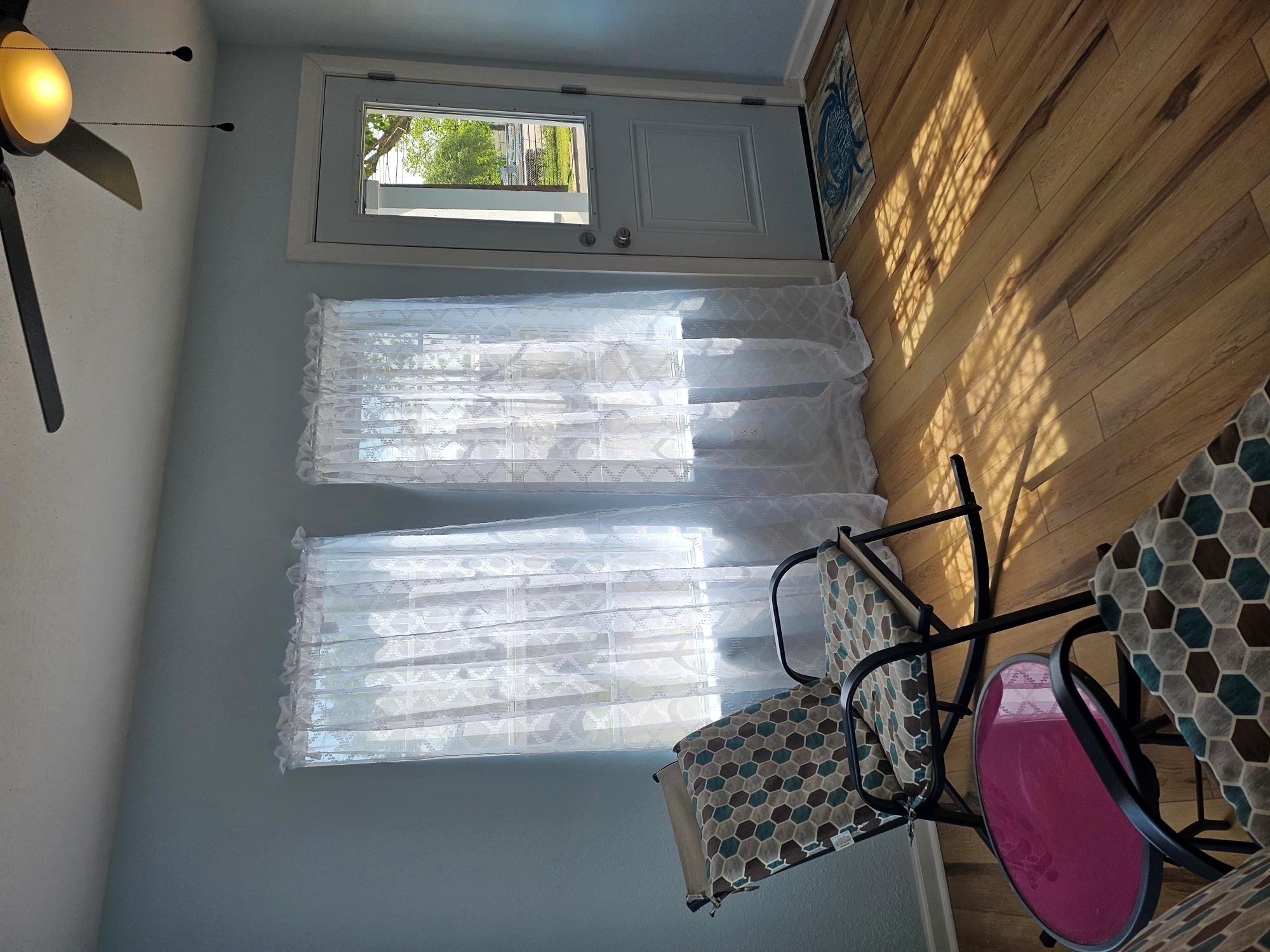 105 N Rhomberg St, Burnet, TX 78611